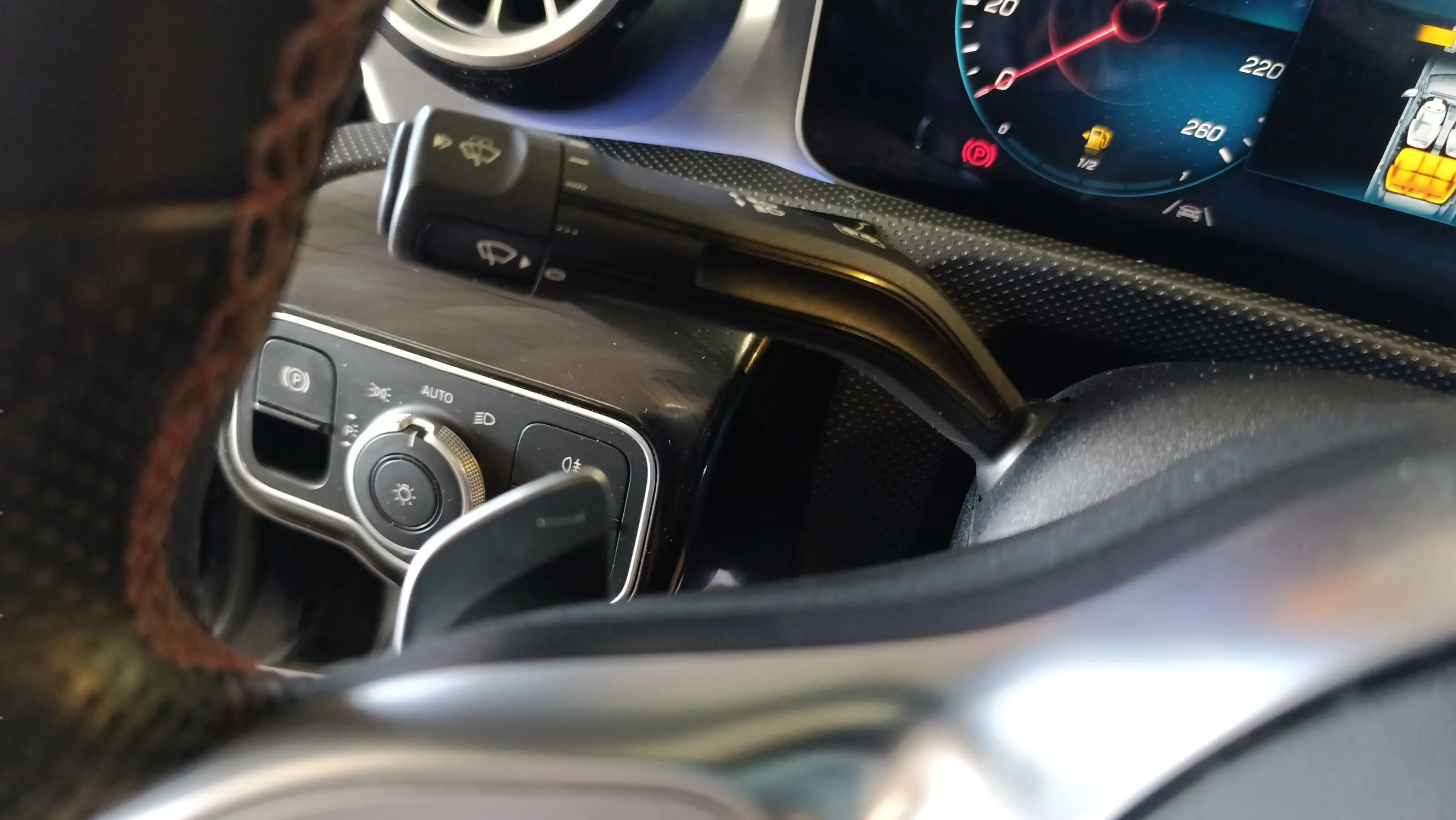 Mercedes-Benz CLA 200 - foto 12