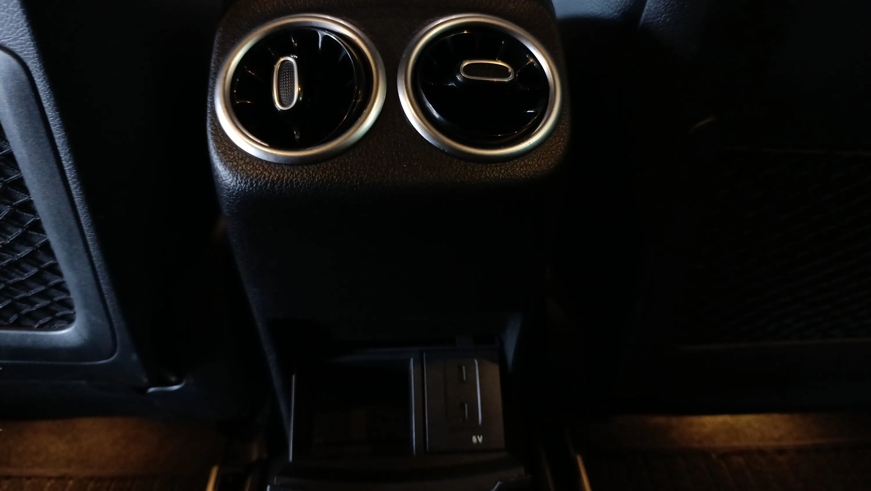 Mercedes-Benz CLA 200 - foto 35