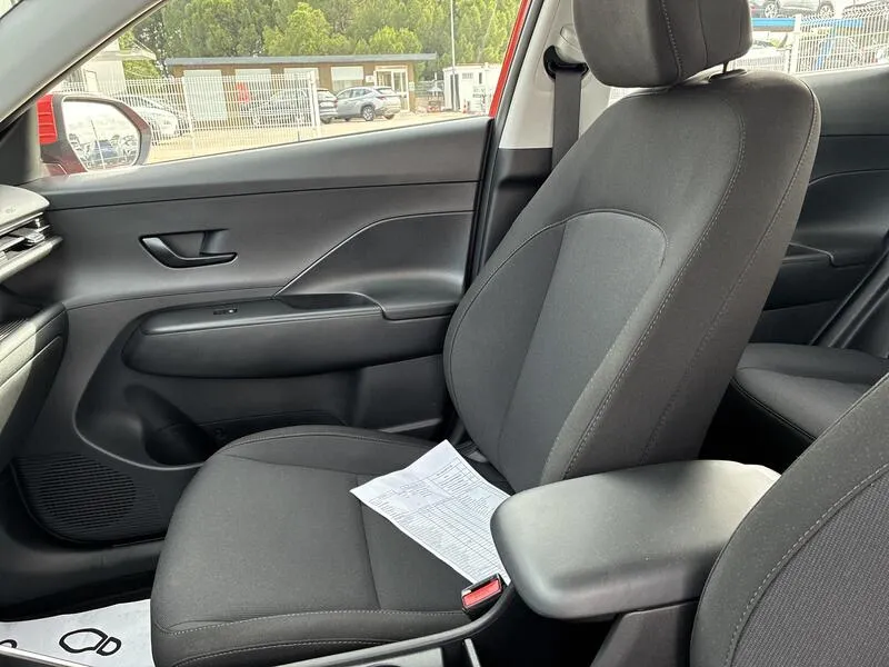 Hyundai Kona 1.6 GDI HEV Maxx - foto 25