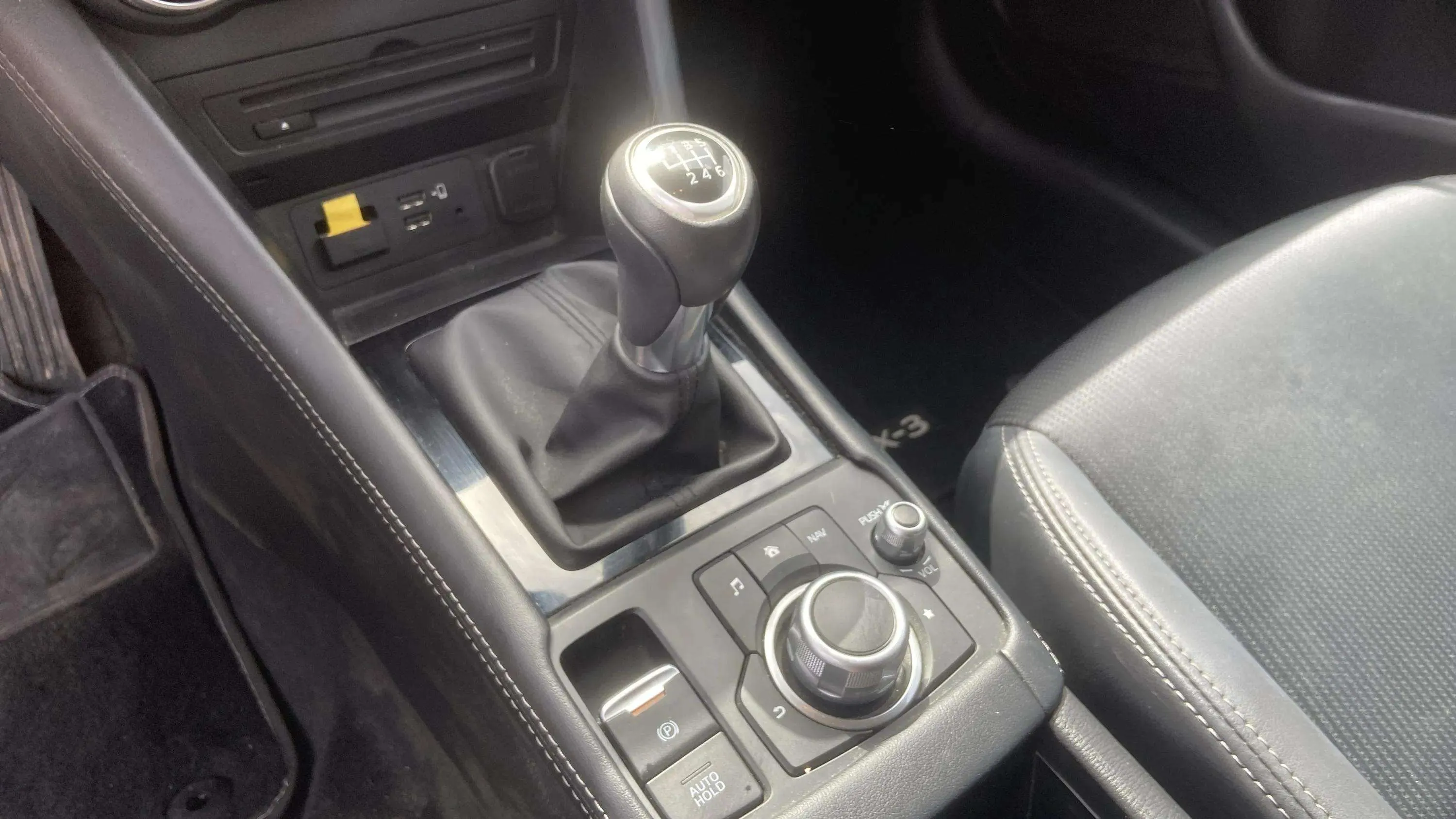 Mazda CX-3 2.0 G 2WD Zenith - foto 18