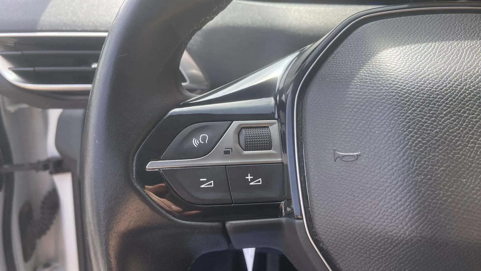 Peugeot 3008 1.5L BlueHDi Allure - foto 14