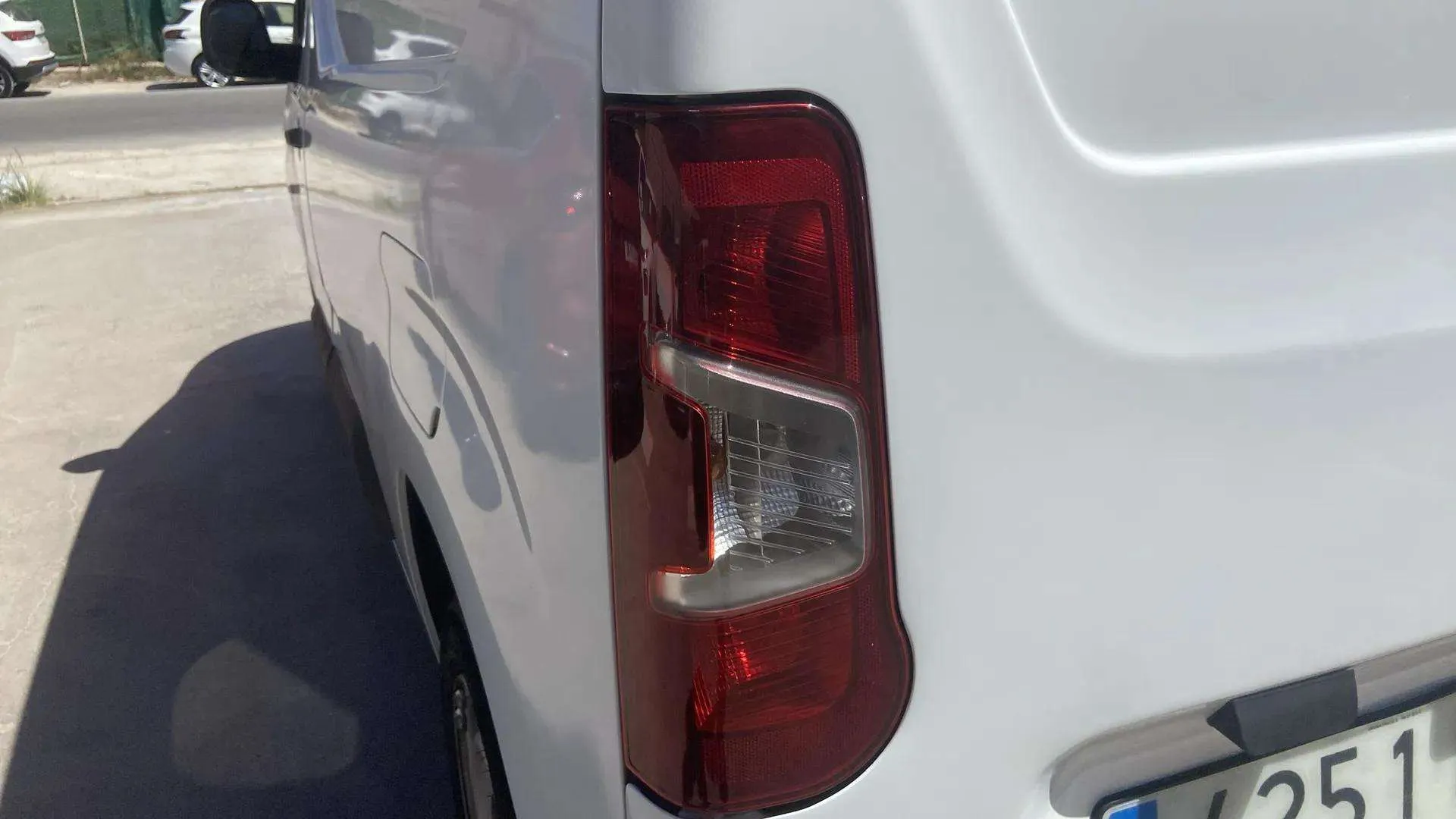 Peugeot Partner Furgón Diesel Partner 1.5BlueHDI Pro Standard 600kg 100 - foto 12