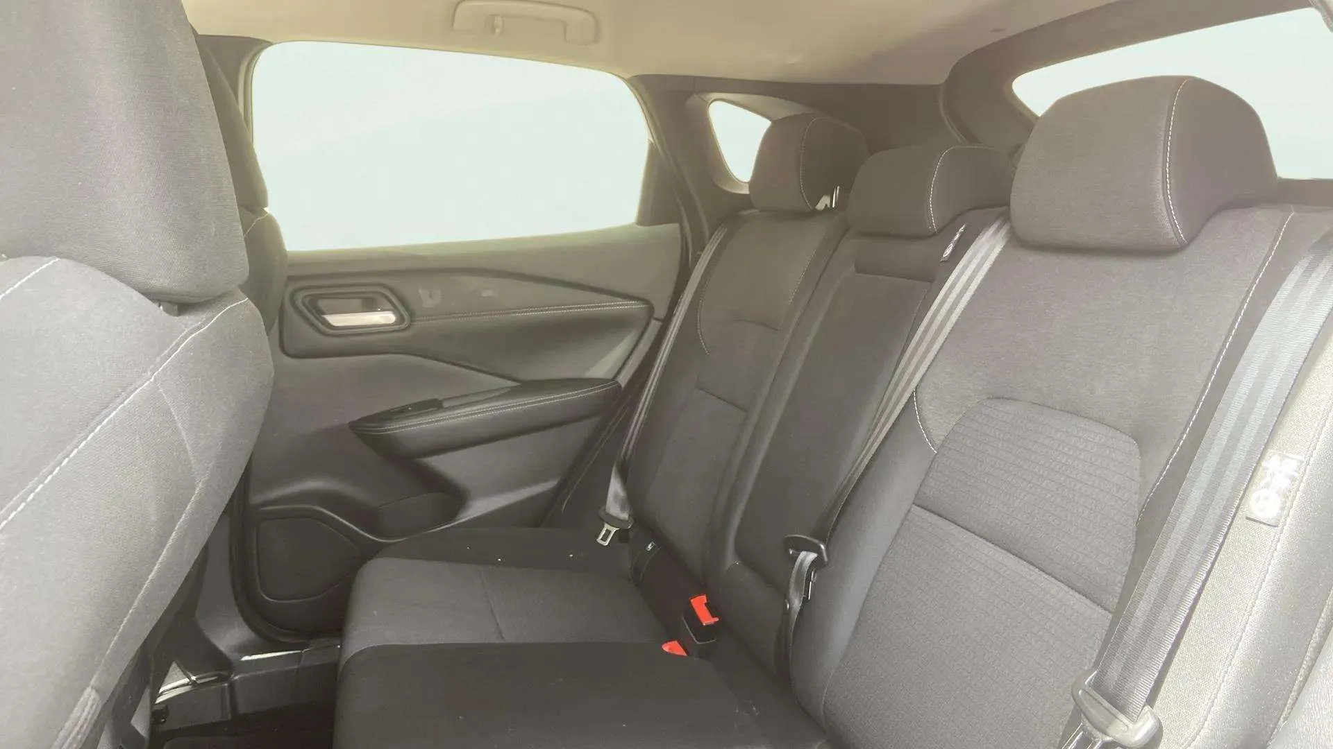 Nissan Qashqai DIG-T N-Connecta - foto 23