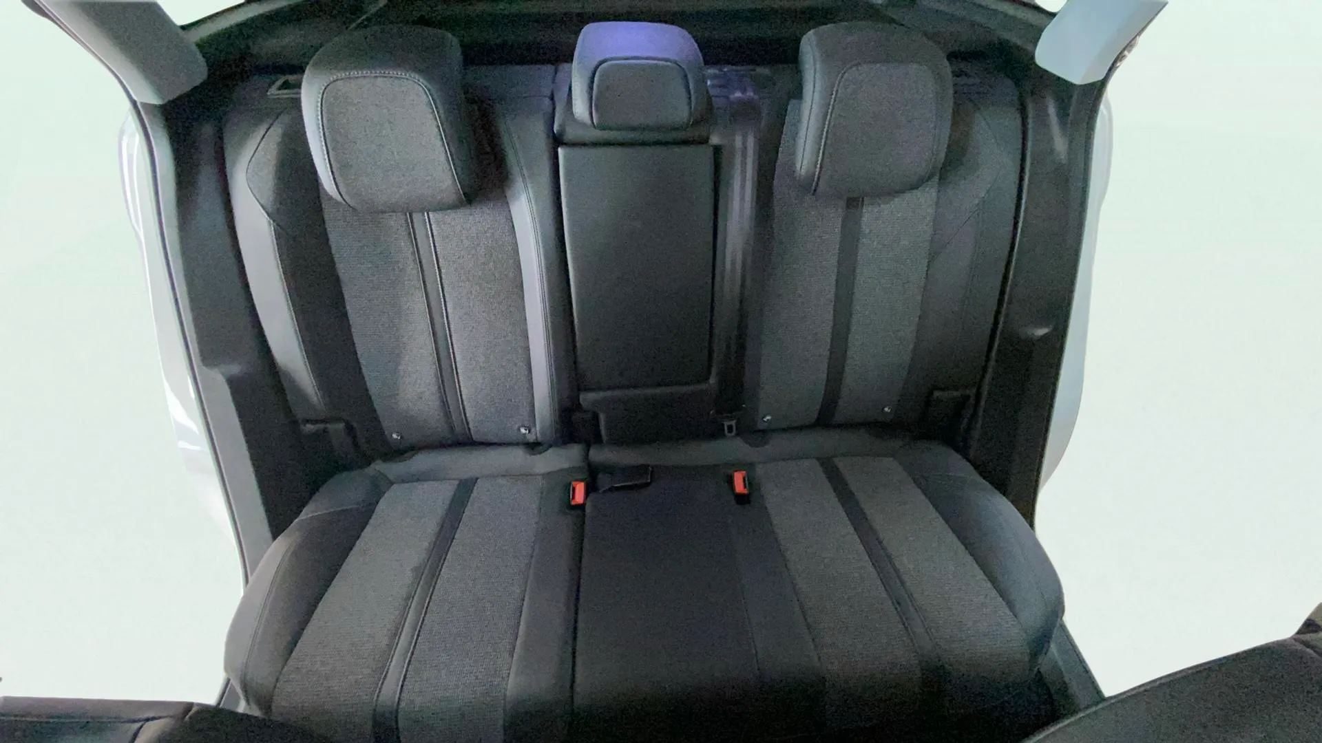 Peugeot 3008 1.5L BlueHDi Allure - foto 11
