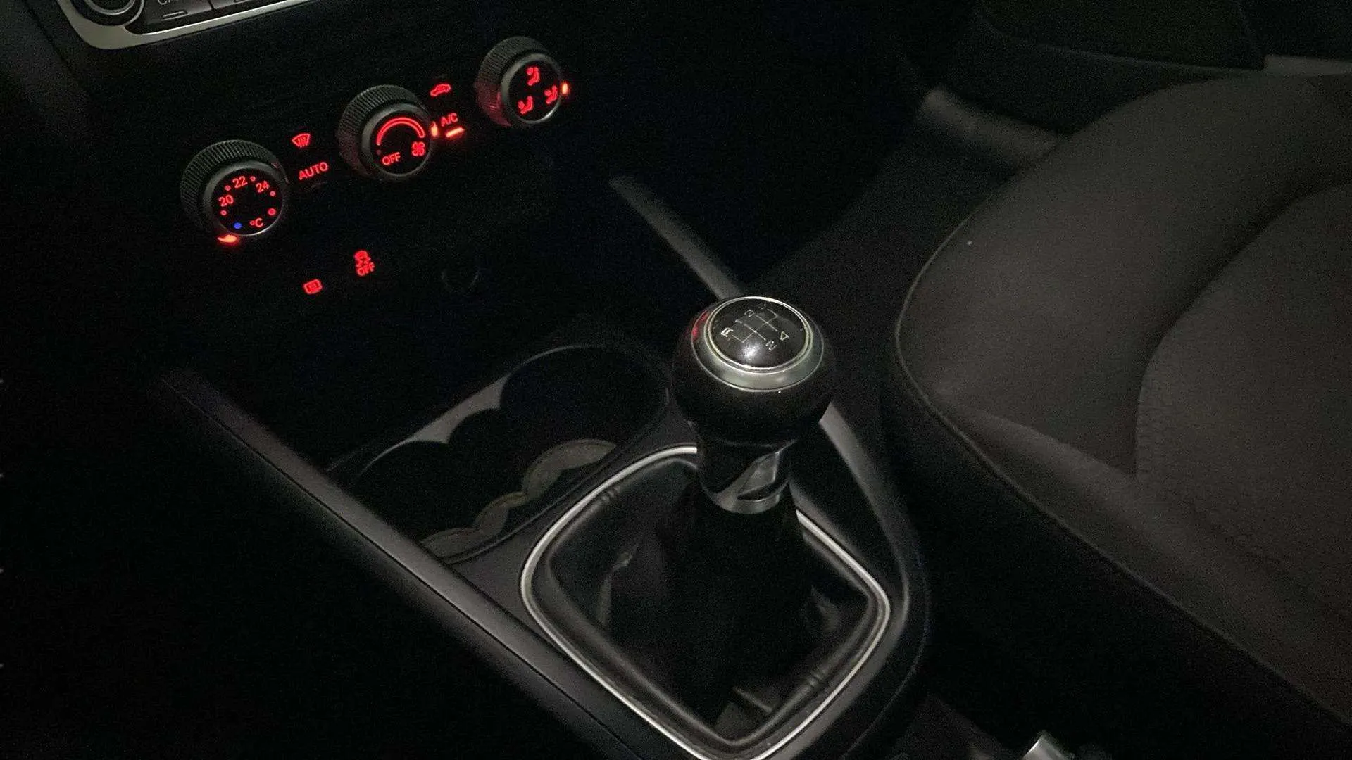 Audi A1 Adrenalin 1.4 TDI Sportback - foto 17