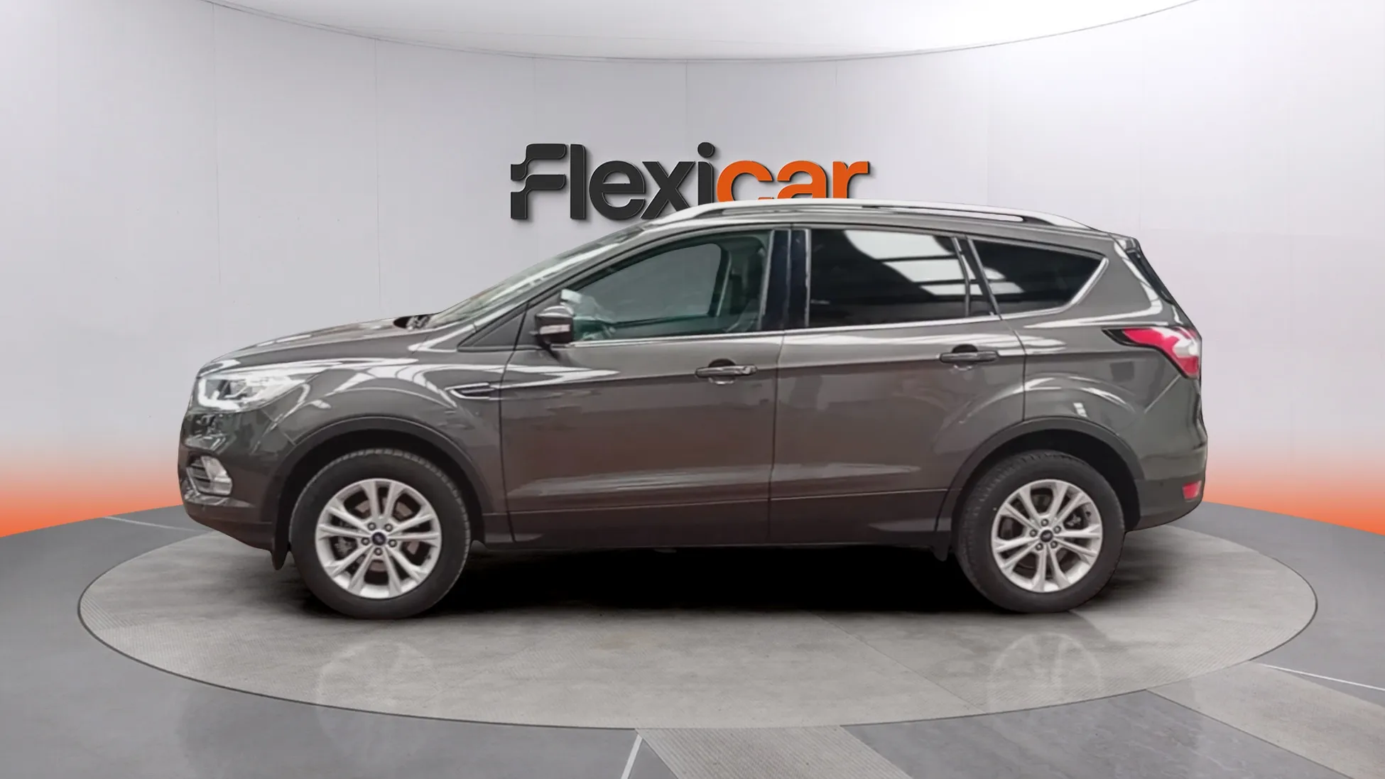 Ford Kuga 1.5 EcoBoost 4x2 Titanium - foto 4