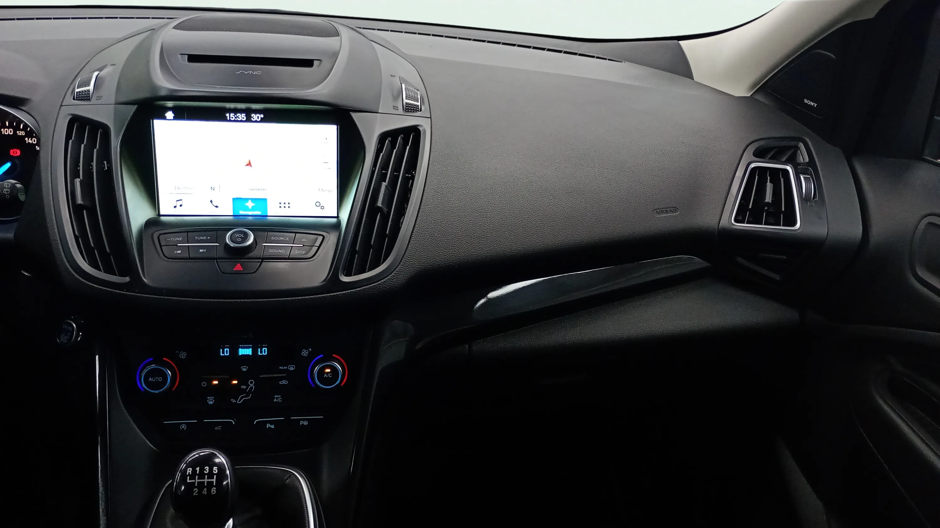Ford Kuga 1.5 EcoBoost 4x2 Titanium - foto 11