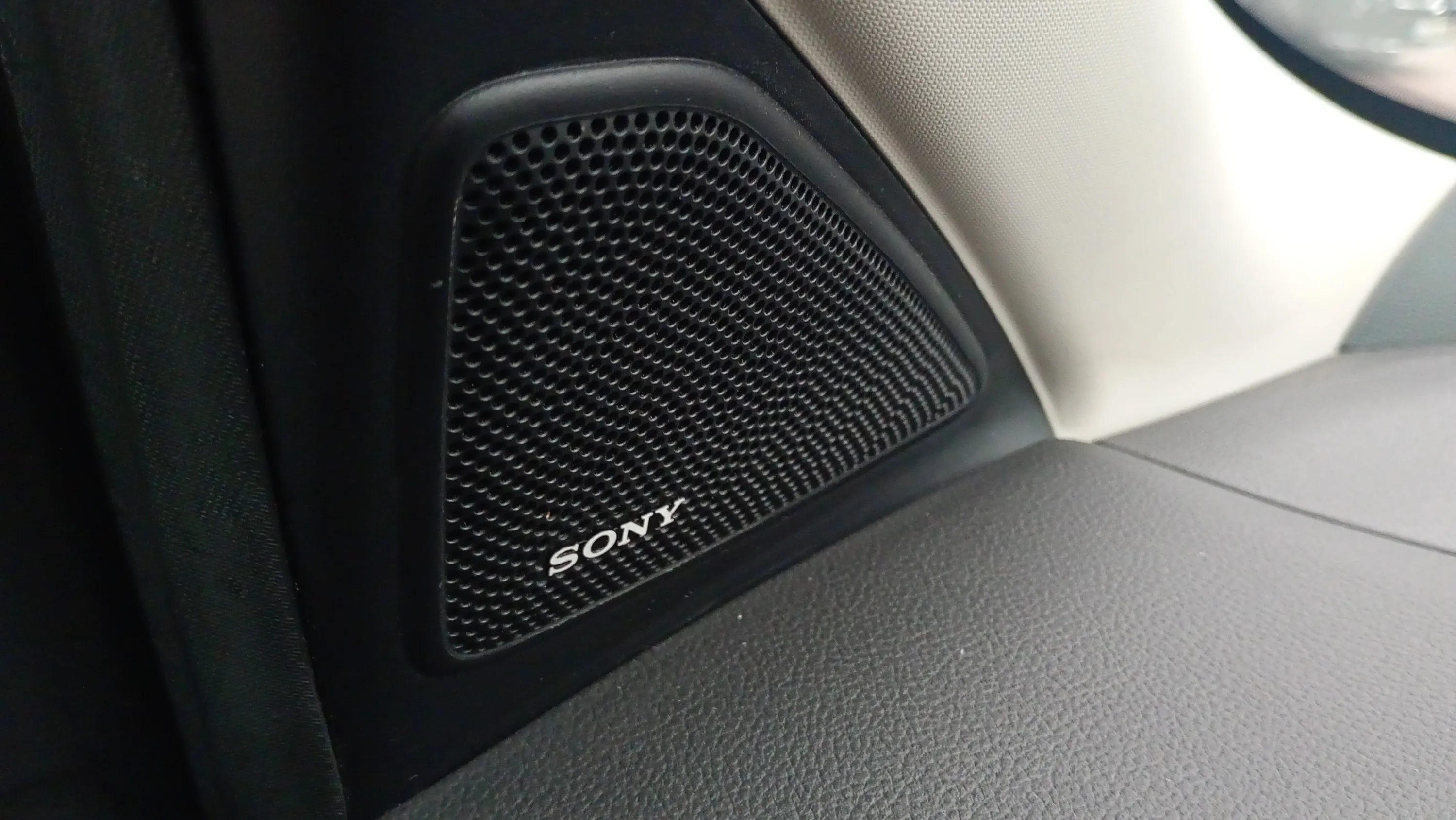 Ford Kuga 1.5 EcoBoost 4x2 Titanium - foto 15
