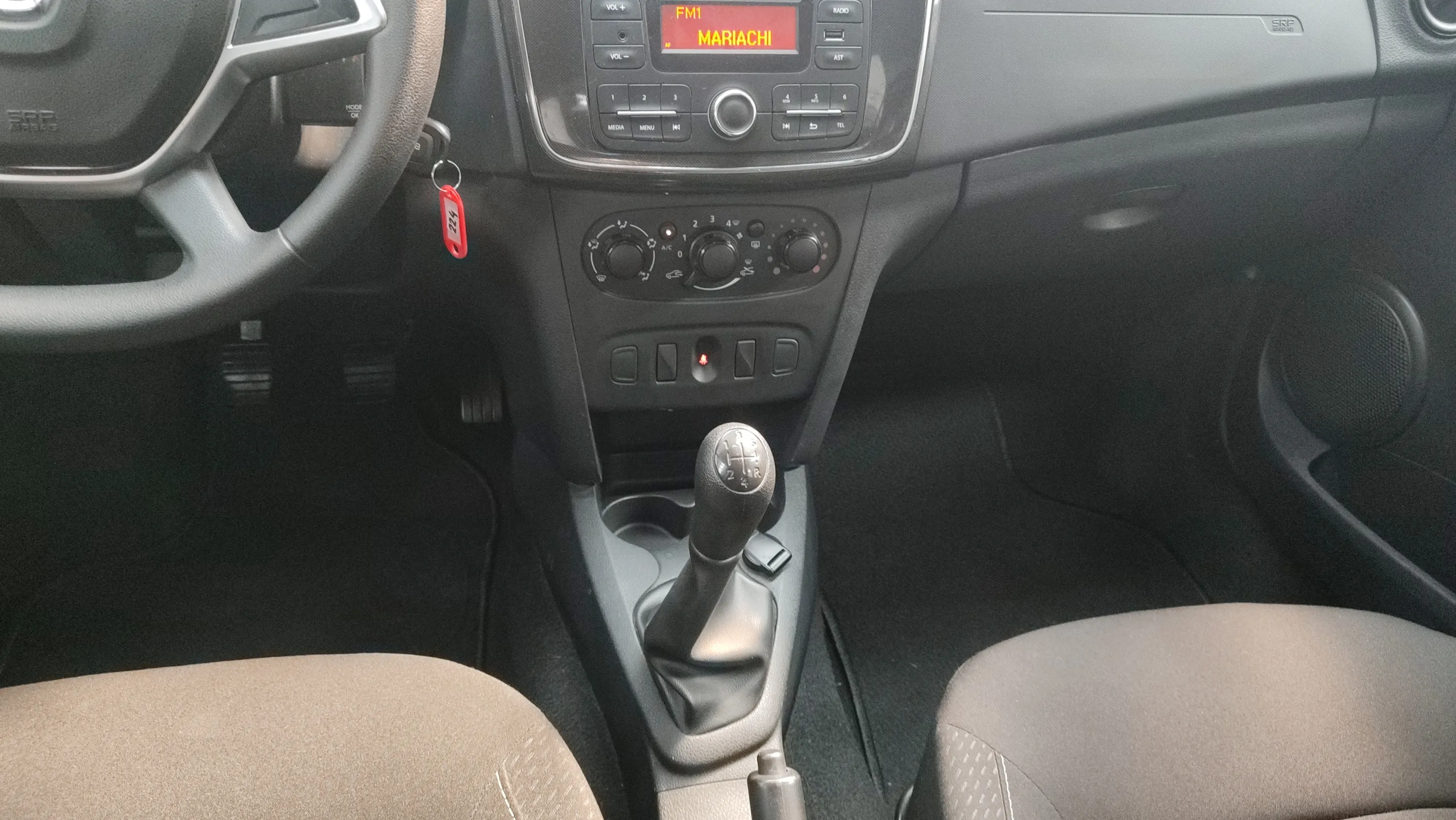 Dacia Logan MCV Essential 1.0 - foto 13