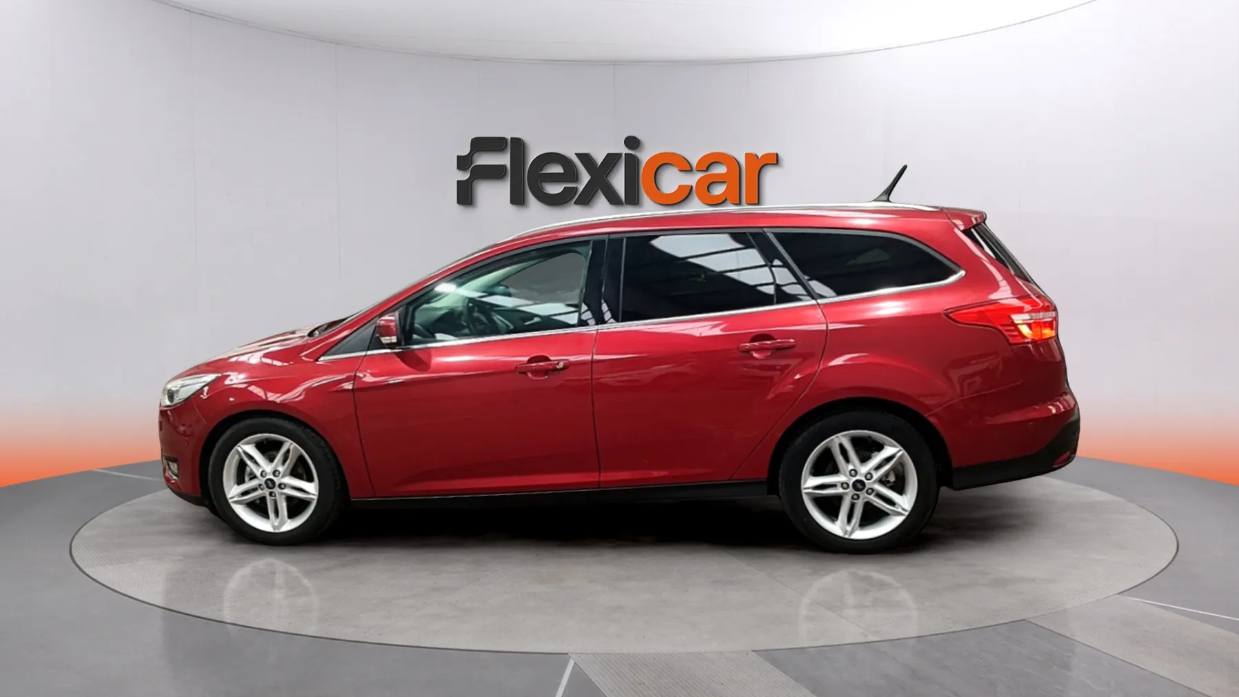 Ford Focus 1.0 EcoBoost Trend - foto 5