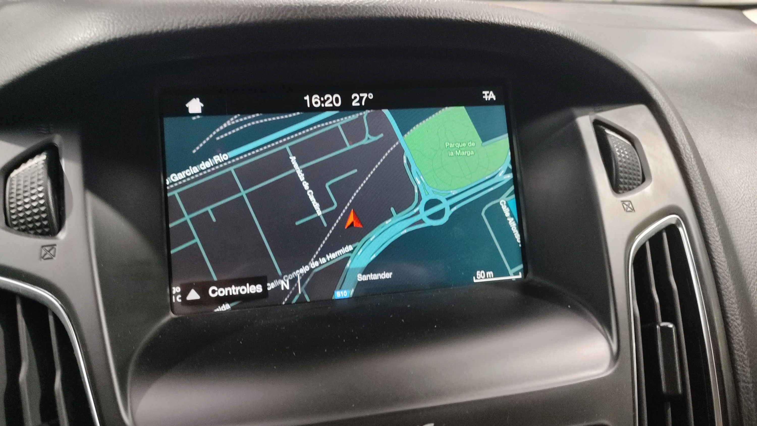 Ford Focus 1.0 EcoBoost Trend - foto 16