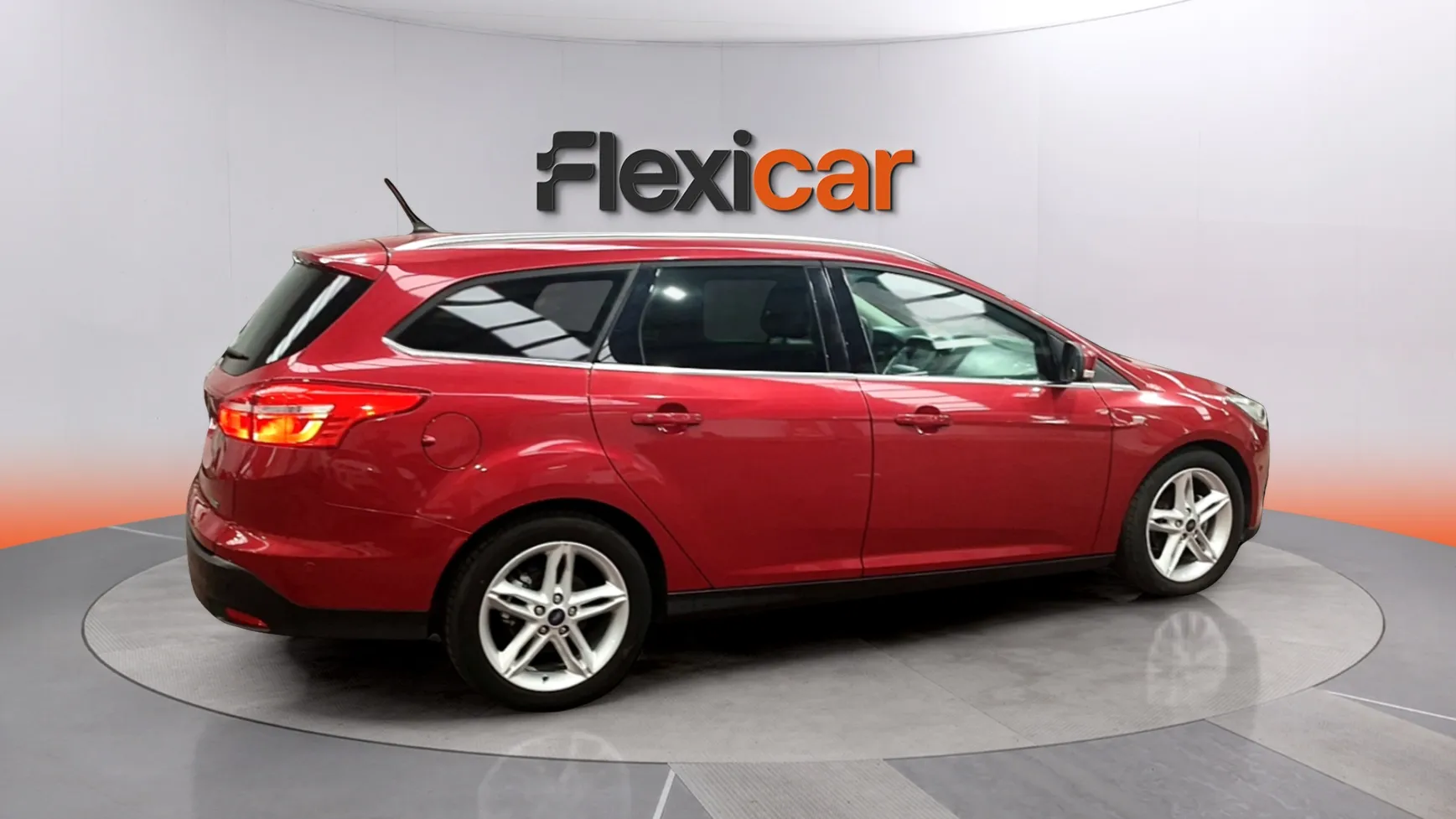 Ford Focus 1.0 EcoBoost Trend - foto 6