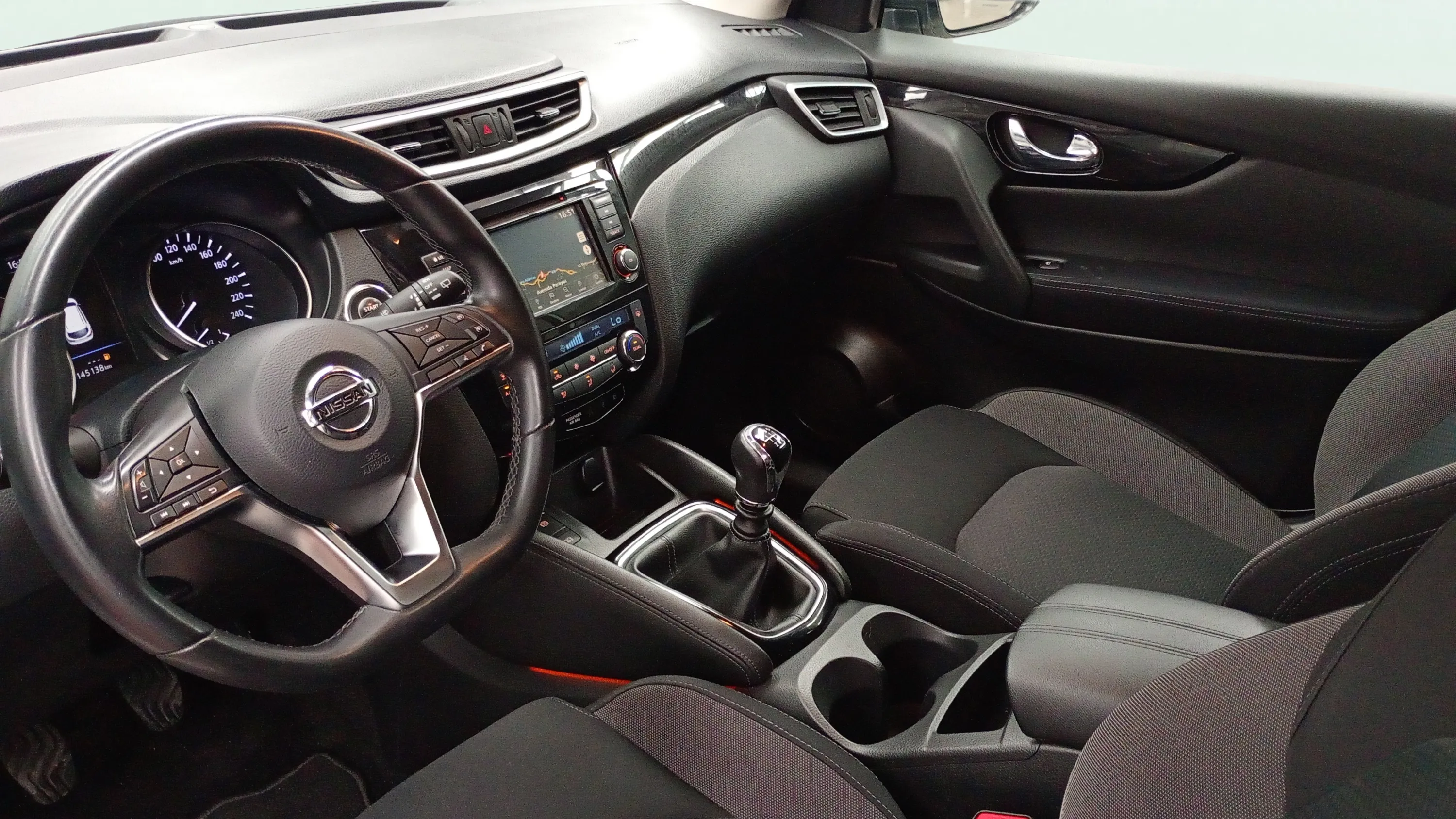 Nissan Qashqai DIG-T E6D N-Connecta - foto 17