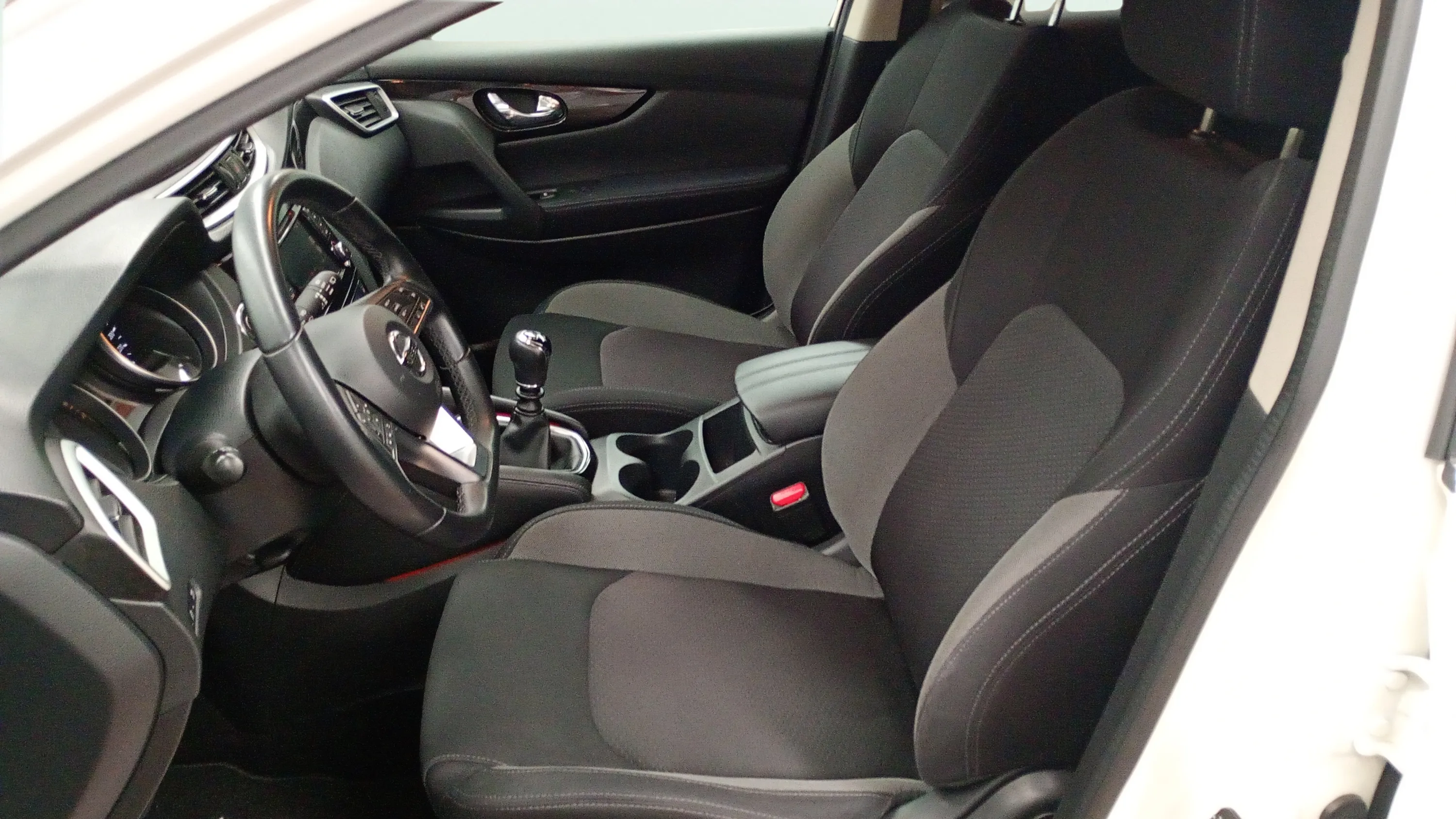 Nissan Qashqai DIG-T E6D N-Connecta - foto 16