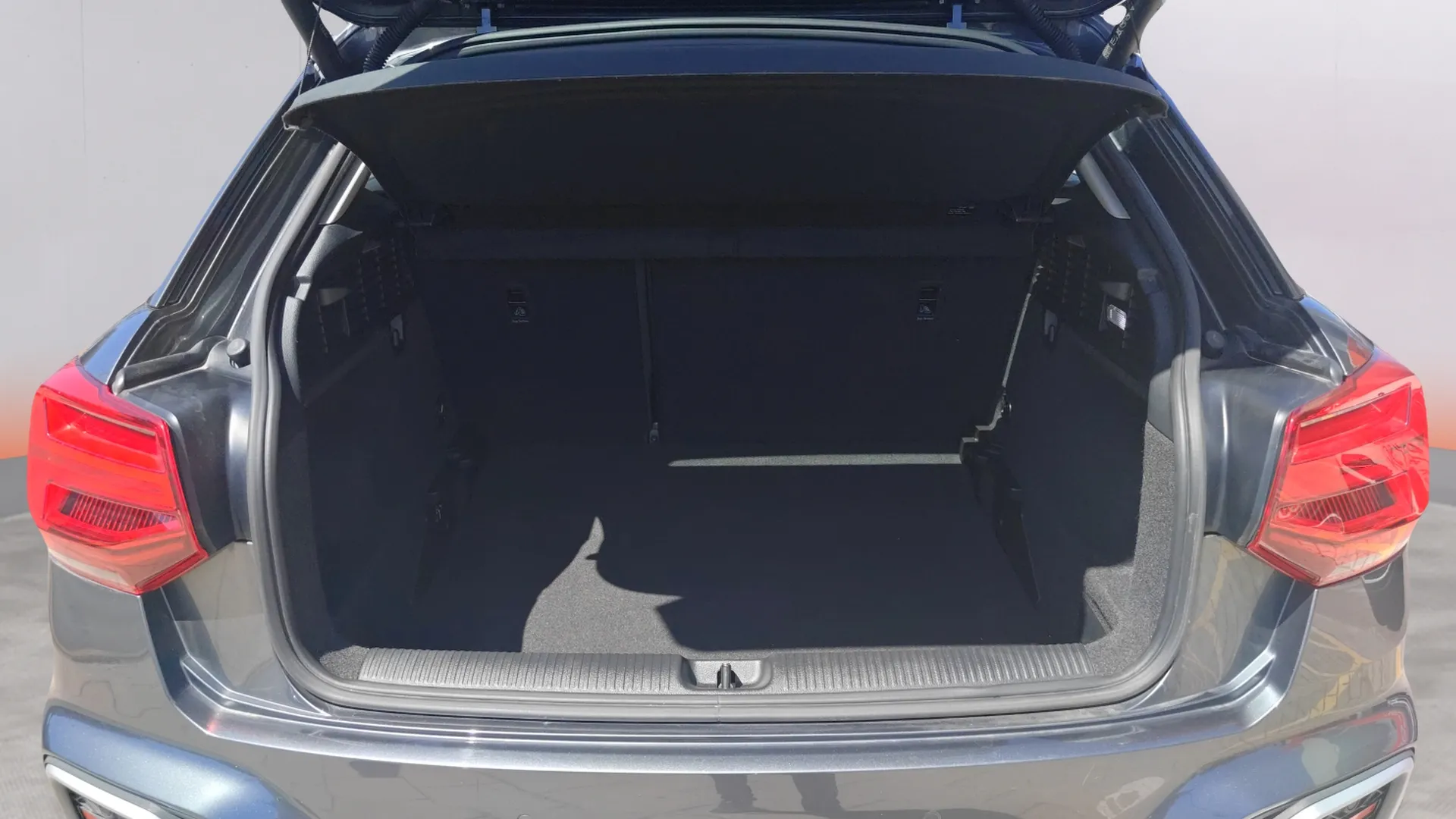 Audi Q2 30 TFSI - foto 13