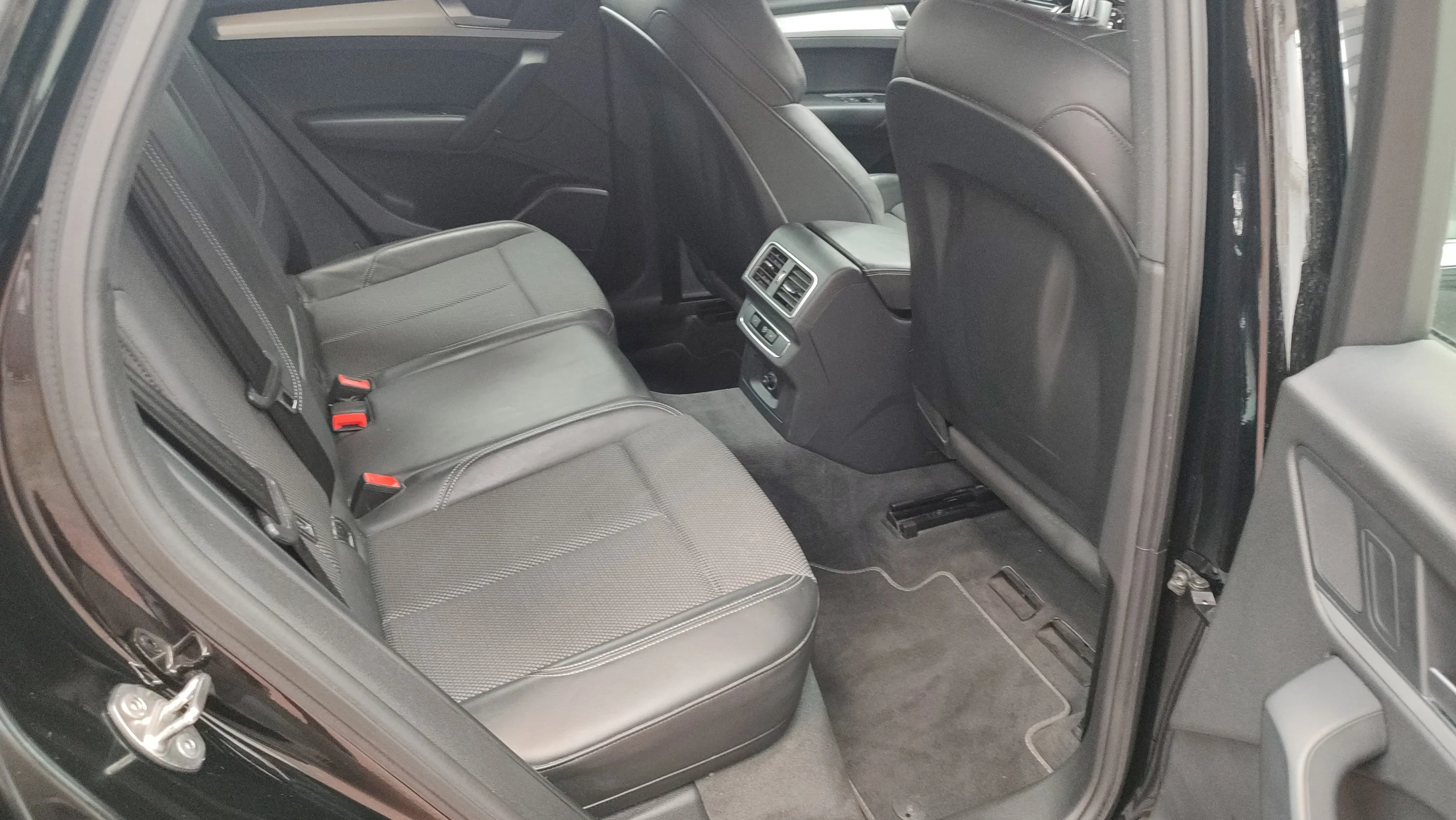 Audi Q5 35 TDI quattro S tronic - foto 24