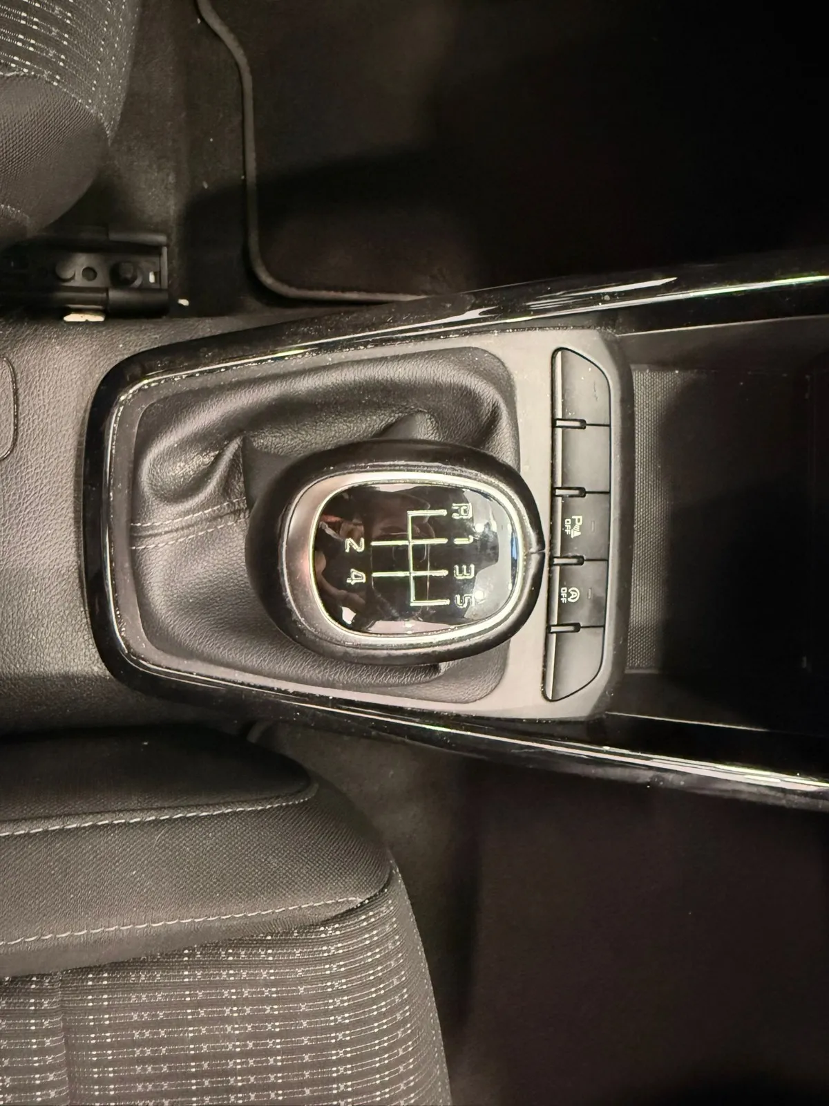 Kia Stonic 1.0 T-GDi Business - foto 20