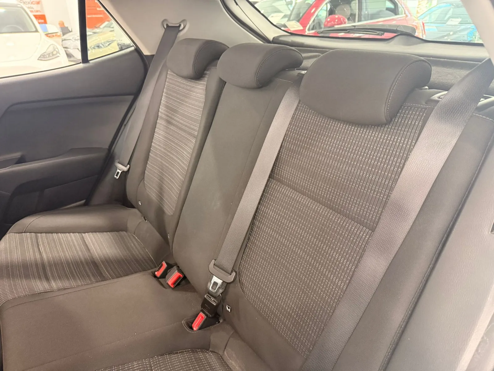 Kia Stonic 1.0 T-GDi Business - foto 7