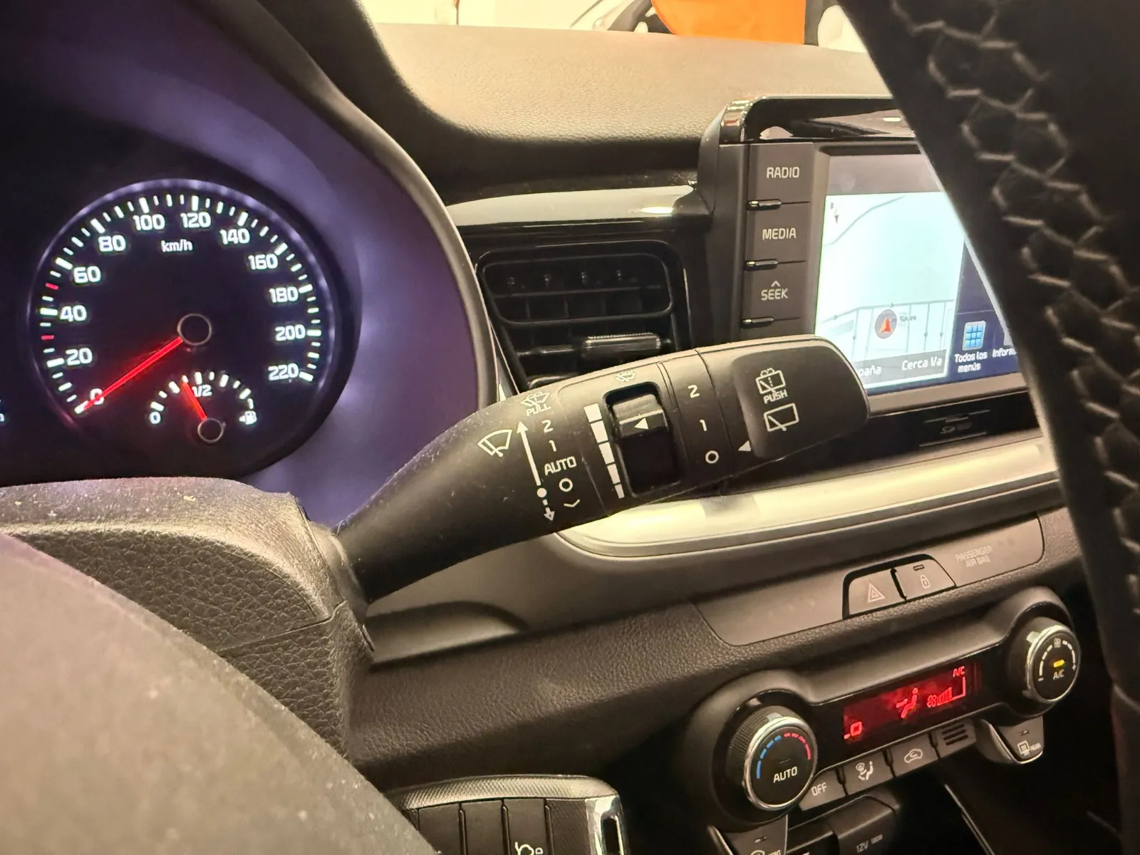 Kia Stonic 1.0 T-GDi Business - foto 13