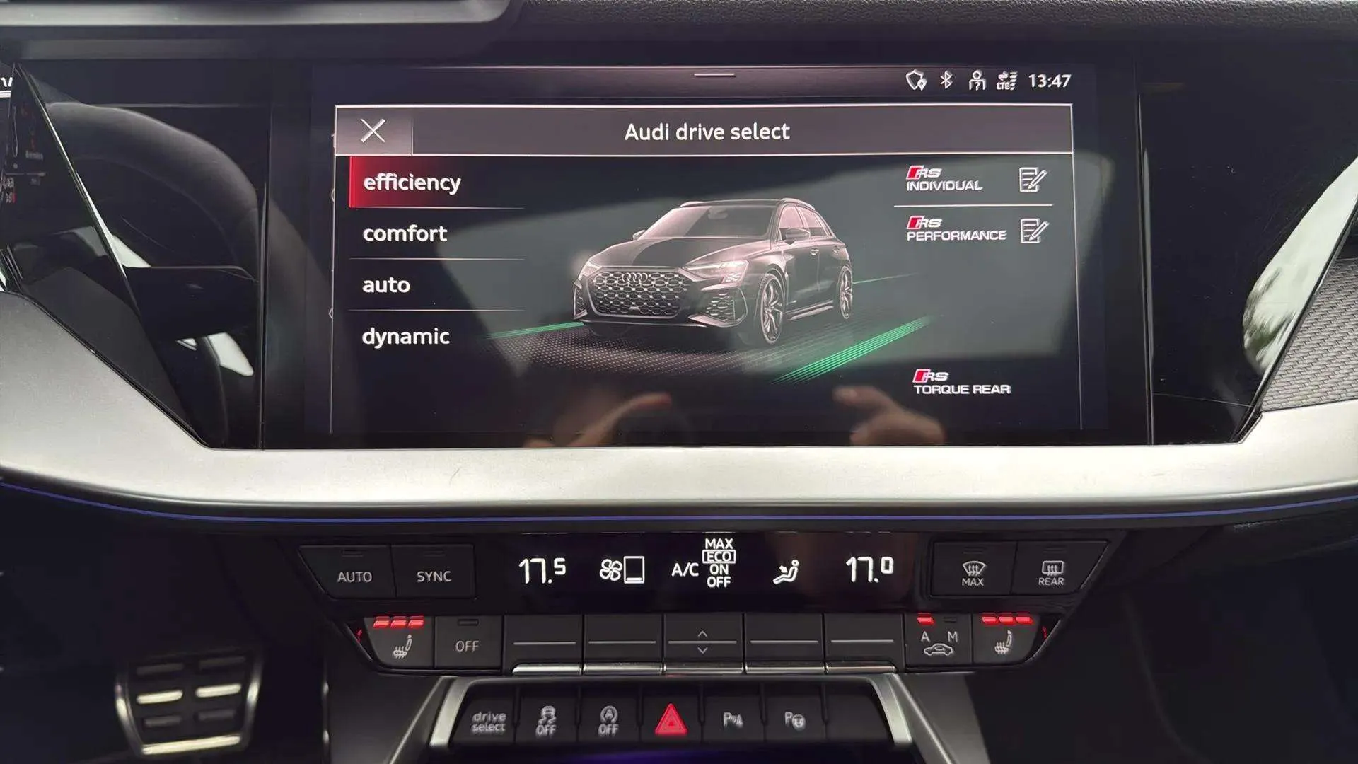 Audi A3 RS3 Sportback TFSI quattro S tron - foto 24