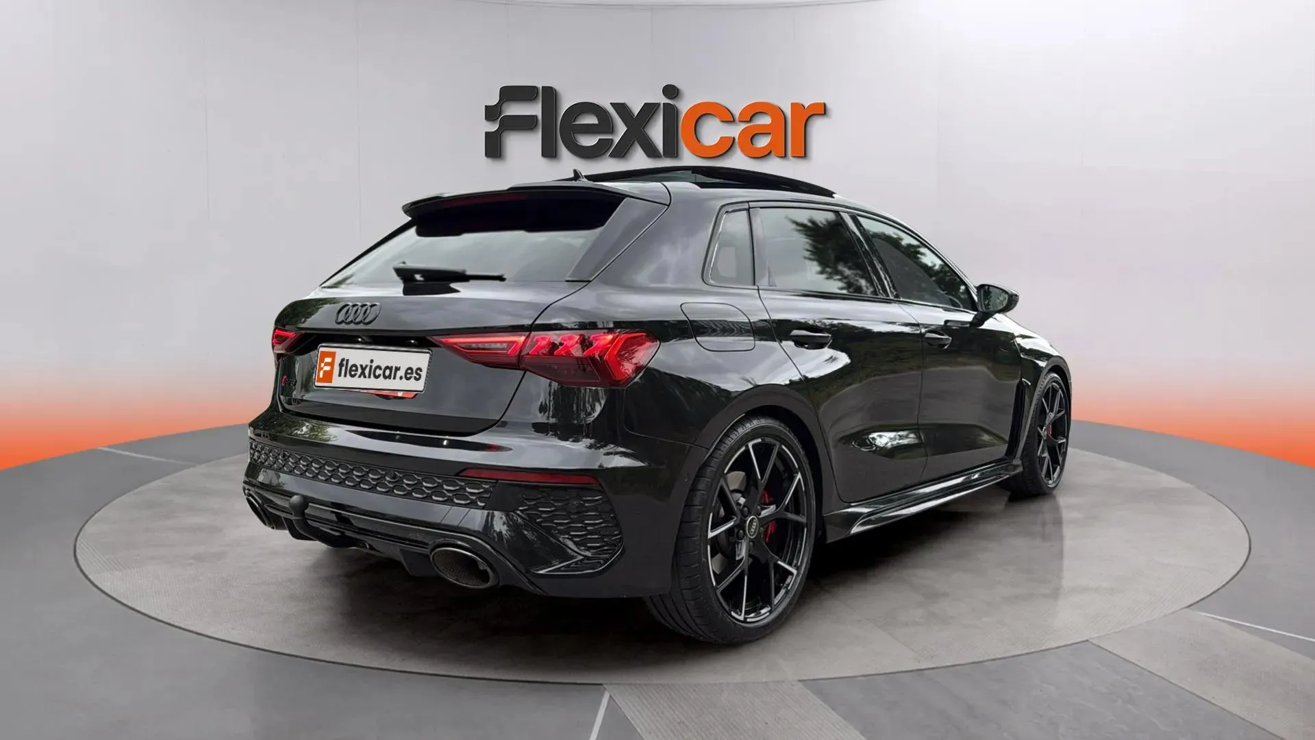 Audi A3 RS3 Sportback TFSI quattro S tron - foto 4