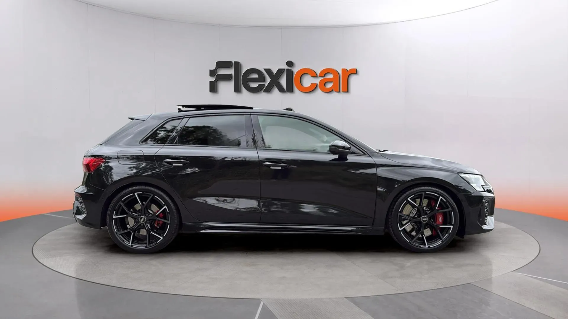 Audi A3 RS3 Sportback TFSI quattro S tron - foto 2