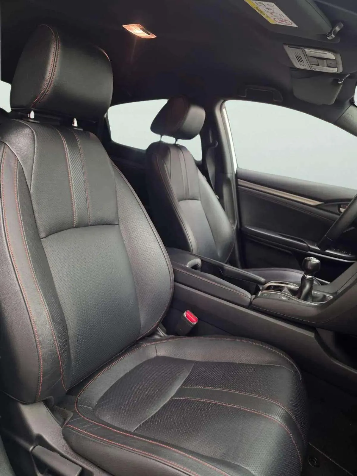 Honda Civic 1.0 I-VTEC Turbo Dynamic NAV - foto 11