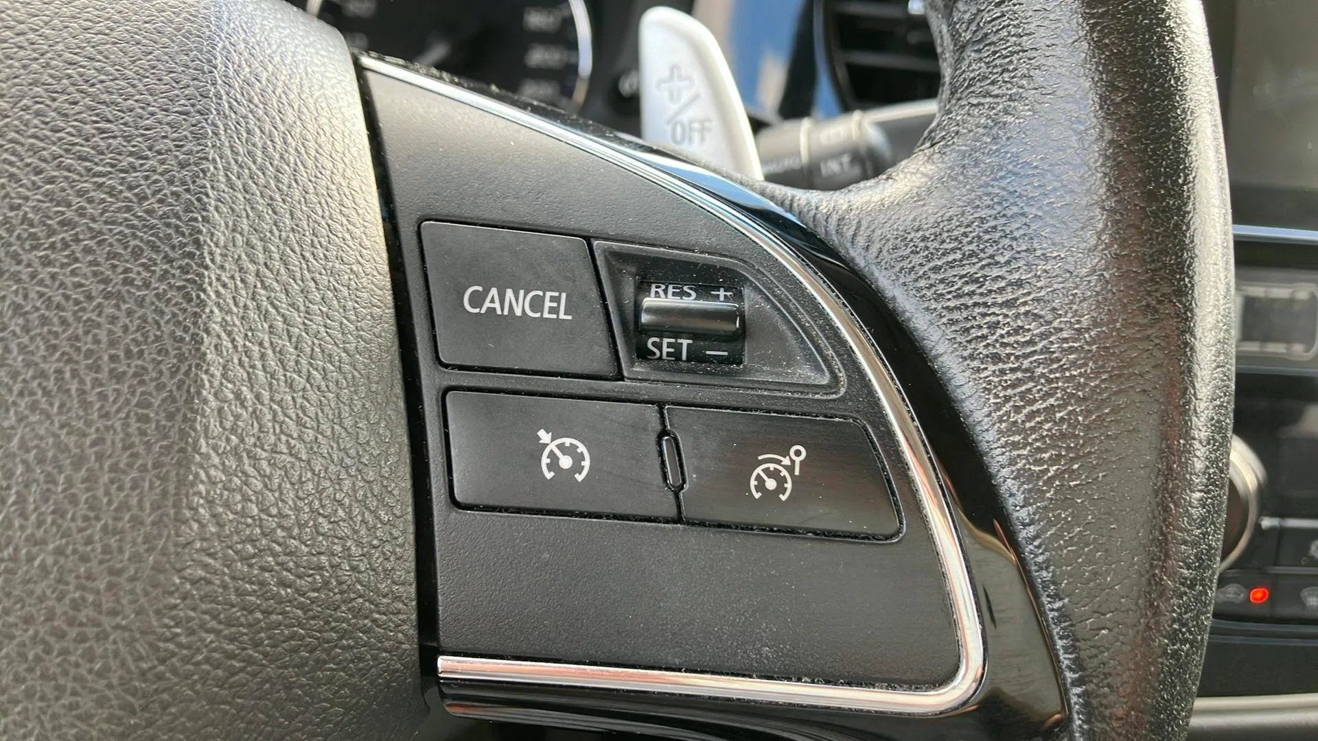 Mitsubishi Outlander 200 MPI Motion CVT 2WD 5 plazas - foto 14