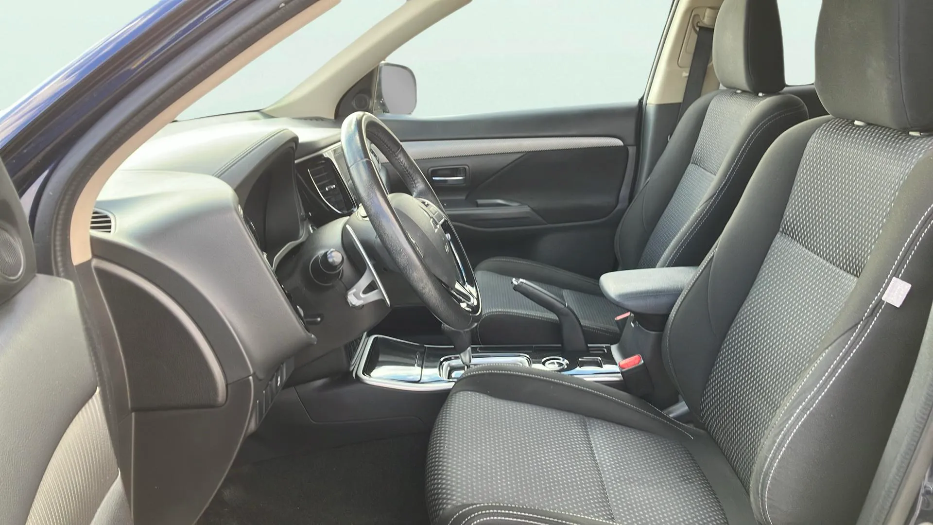 Mitsubishi Outlander 200 MPI Motion CVT 2WD 5 plazas - foto 9