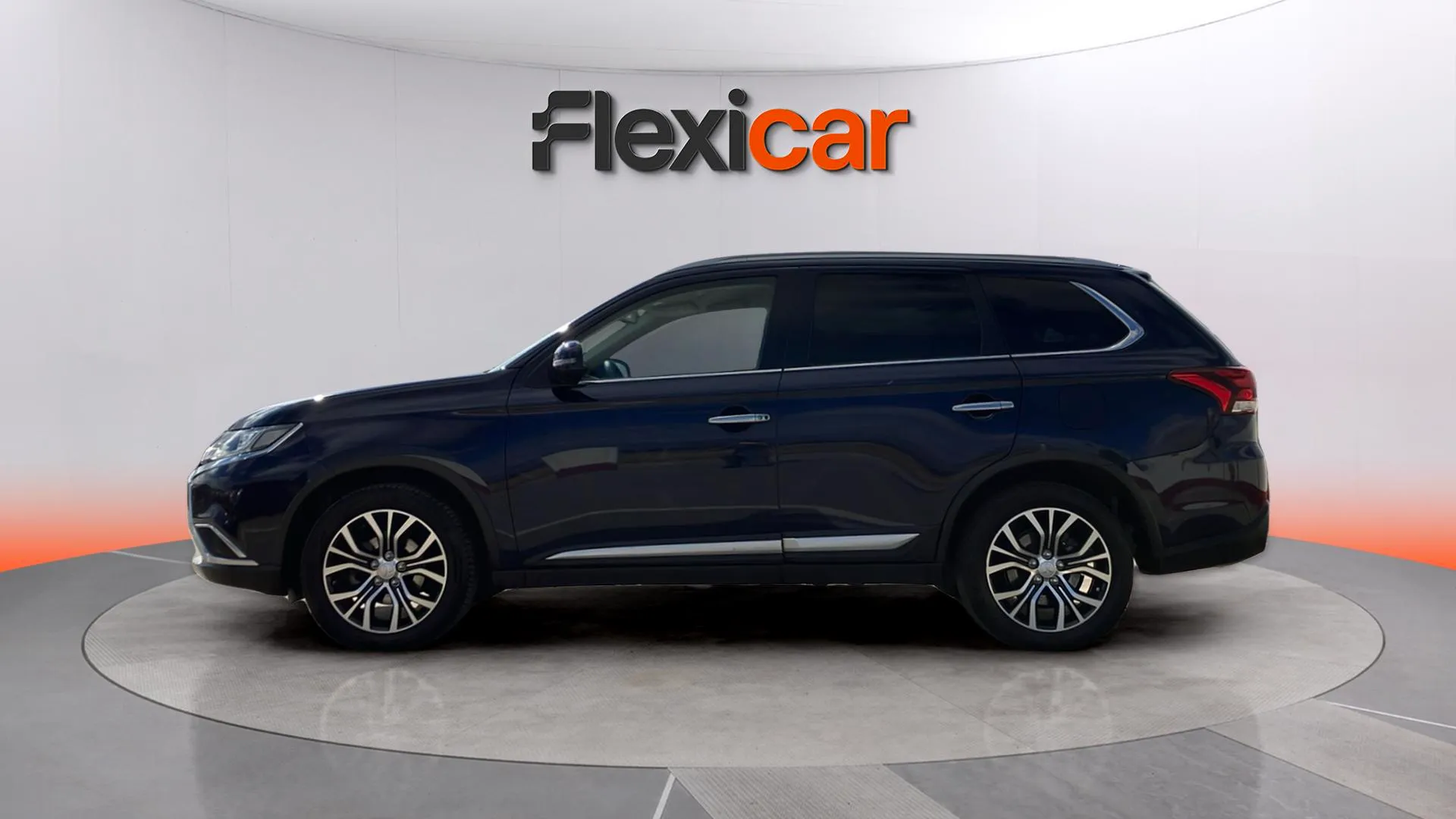 Mitsubishi Outlander 200 MPI Motion CVT 2WD 5 plazas - foto 4