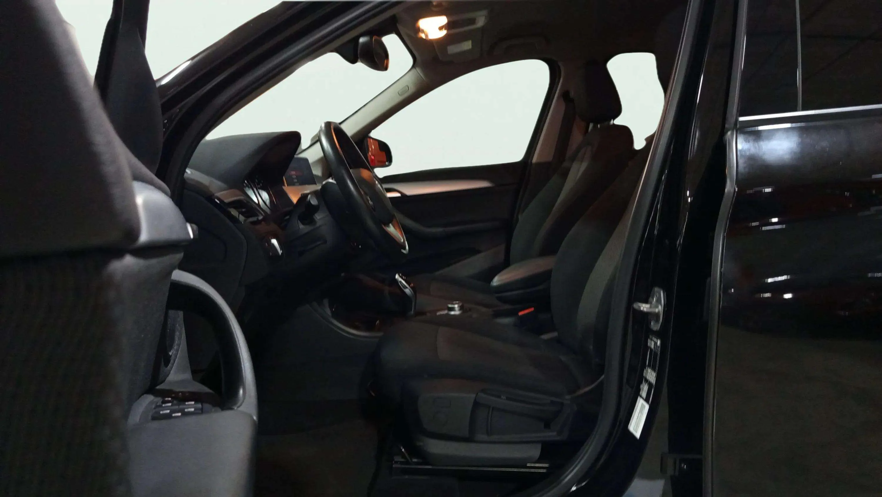 BMW X1 sDrive18d - foto 25