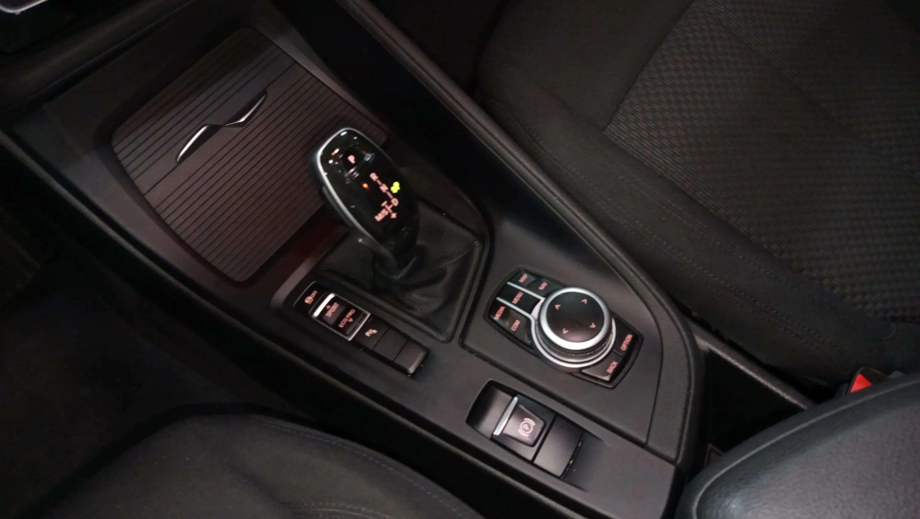 BMW X1 sDrive18d - foto 20