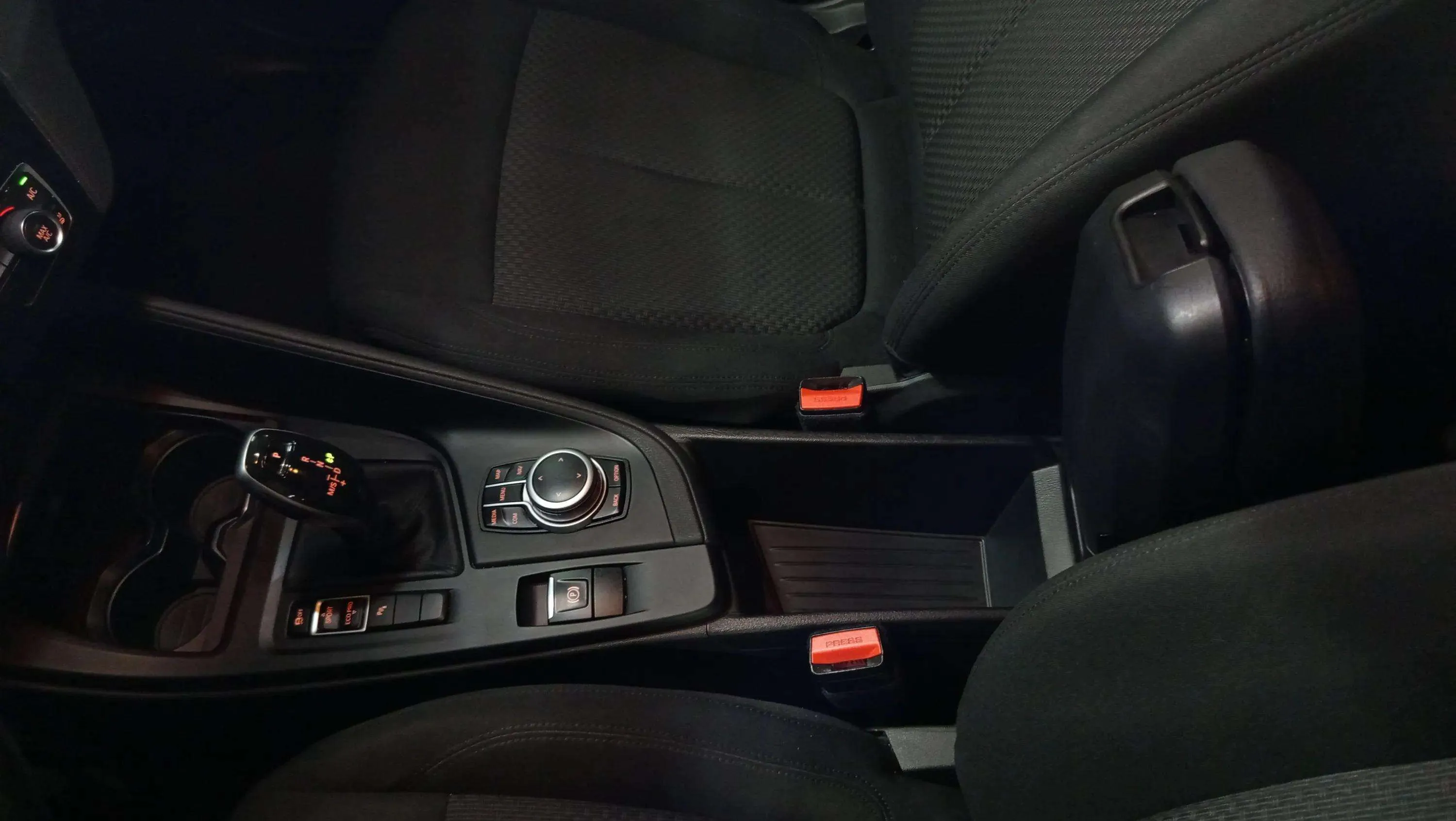 BMW X1 sDrive18d - foto 17