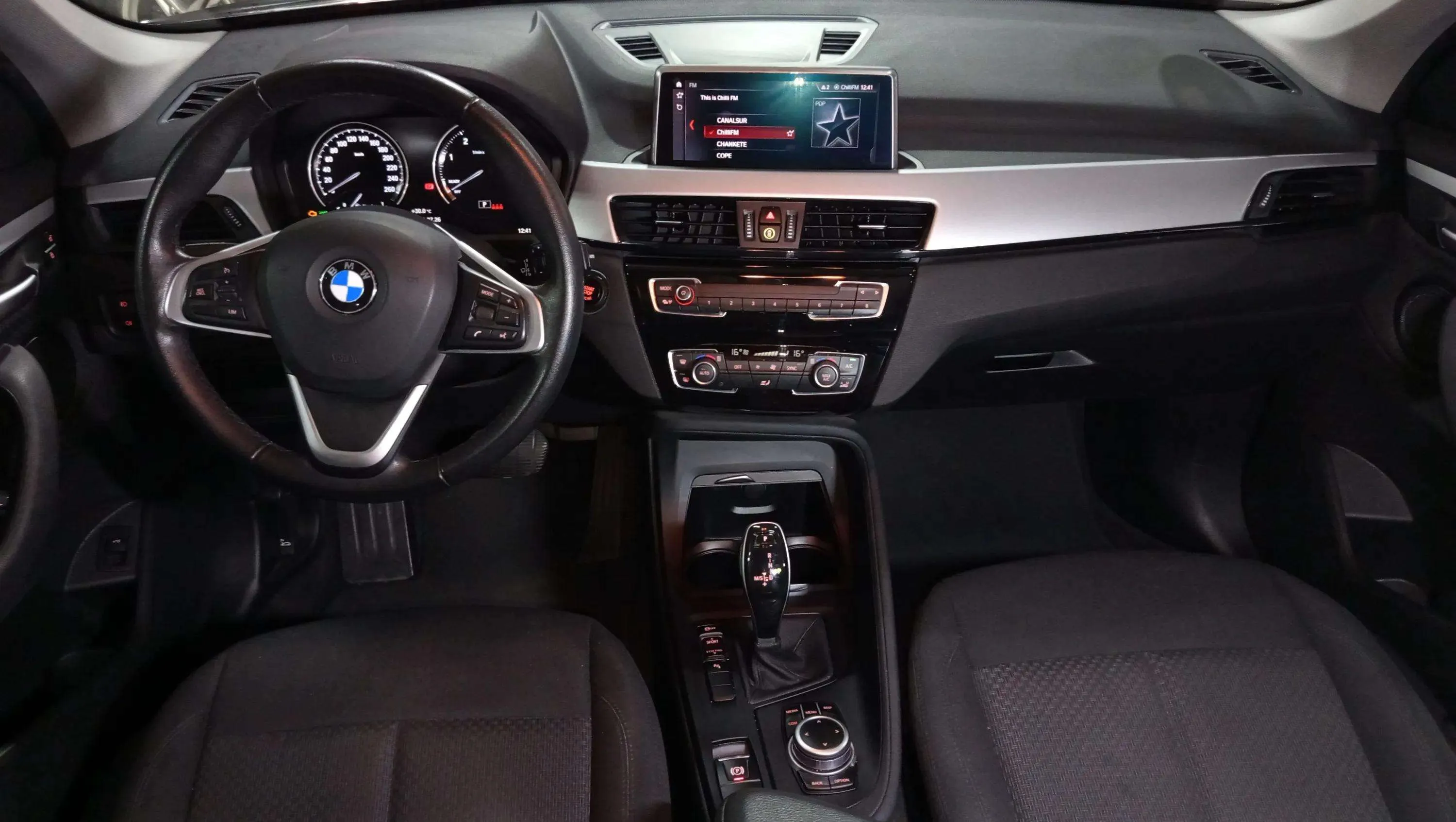 BMW X1 sDrive18d - foto 9