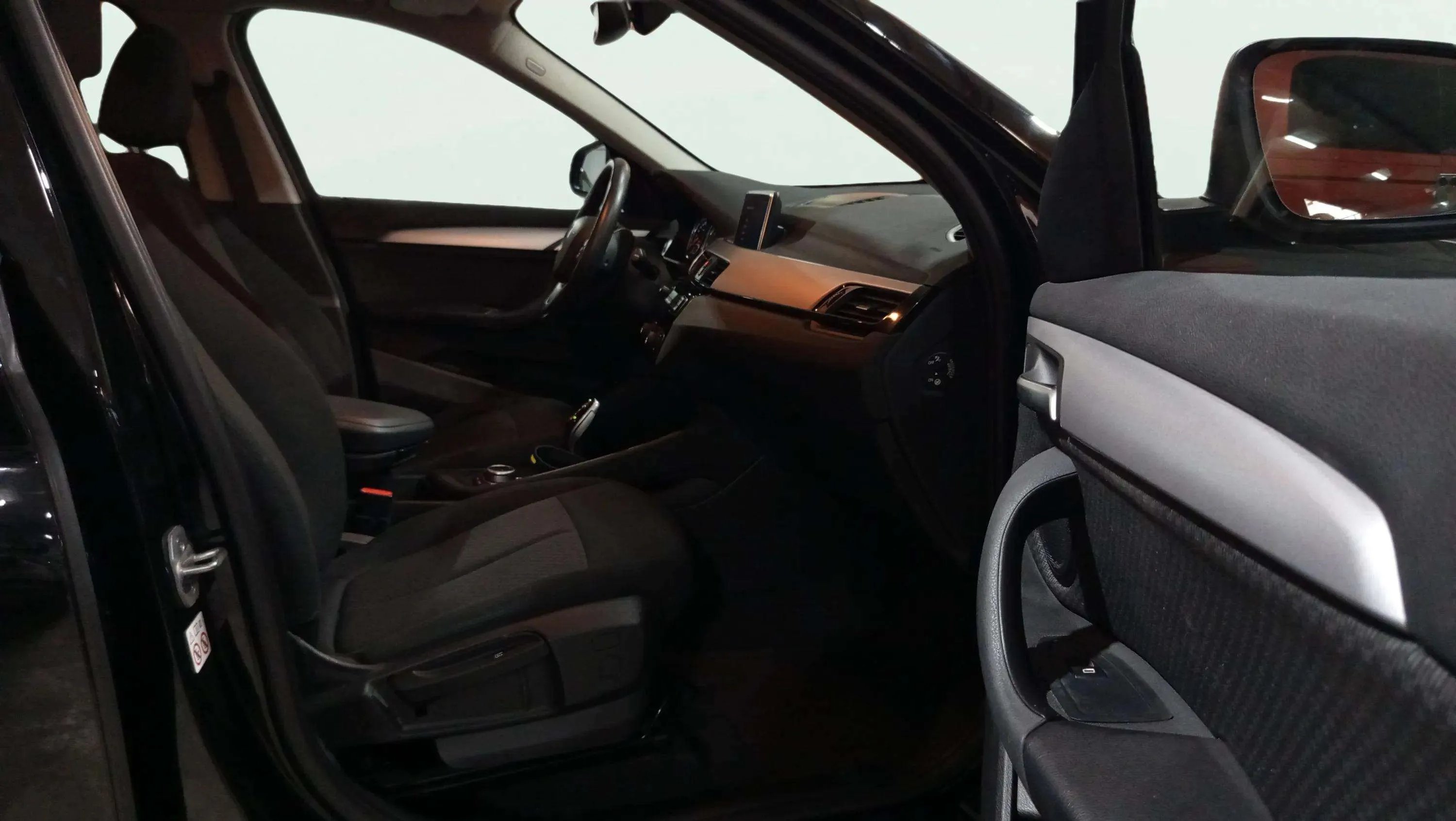 BMW X1 sDrive18d - foto 13