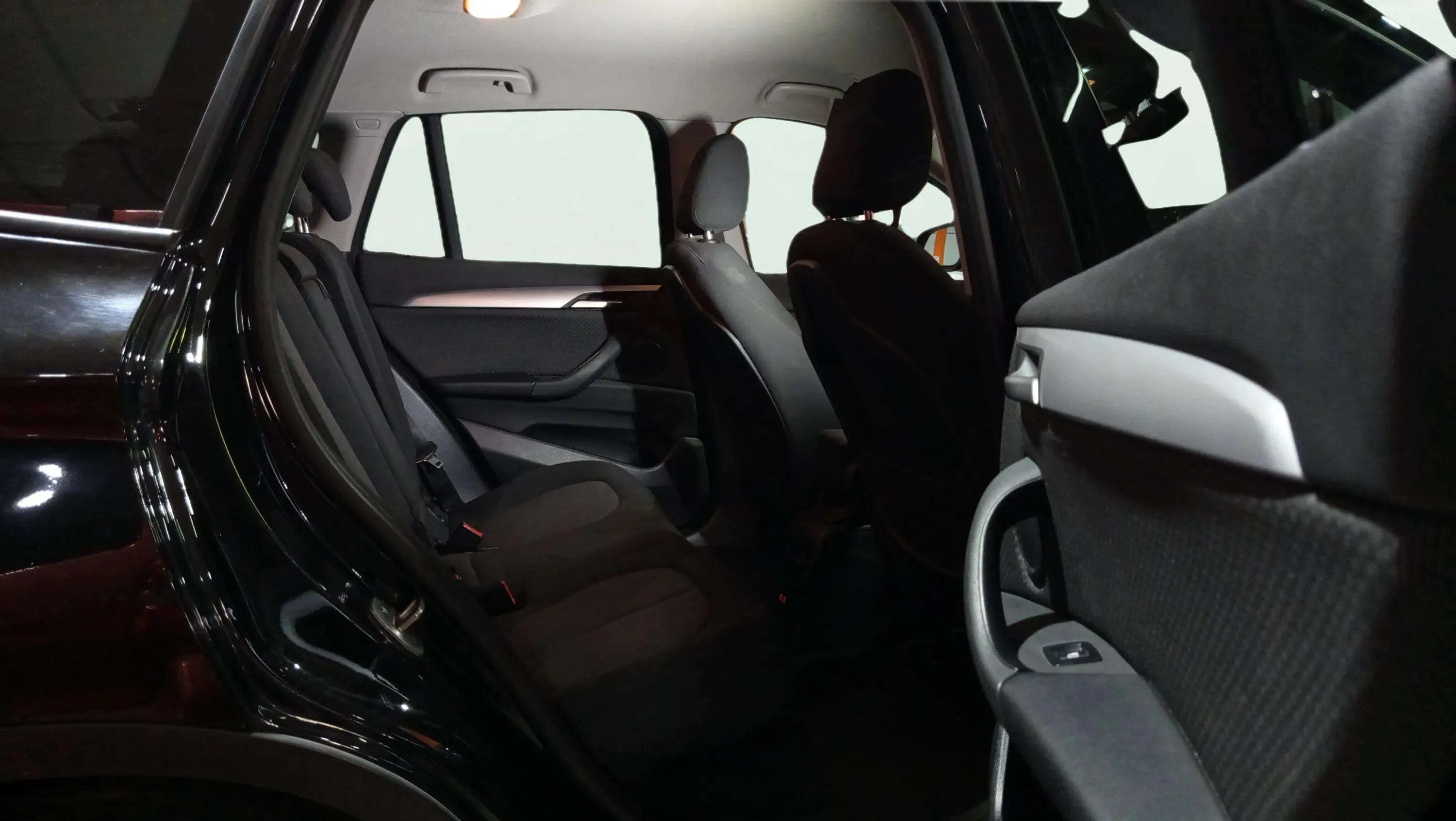 BMW X1 sDrive18d - foto 14
