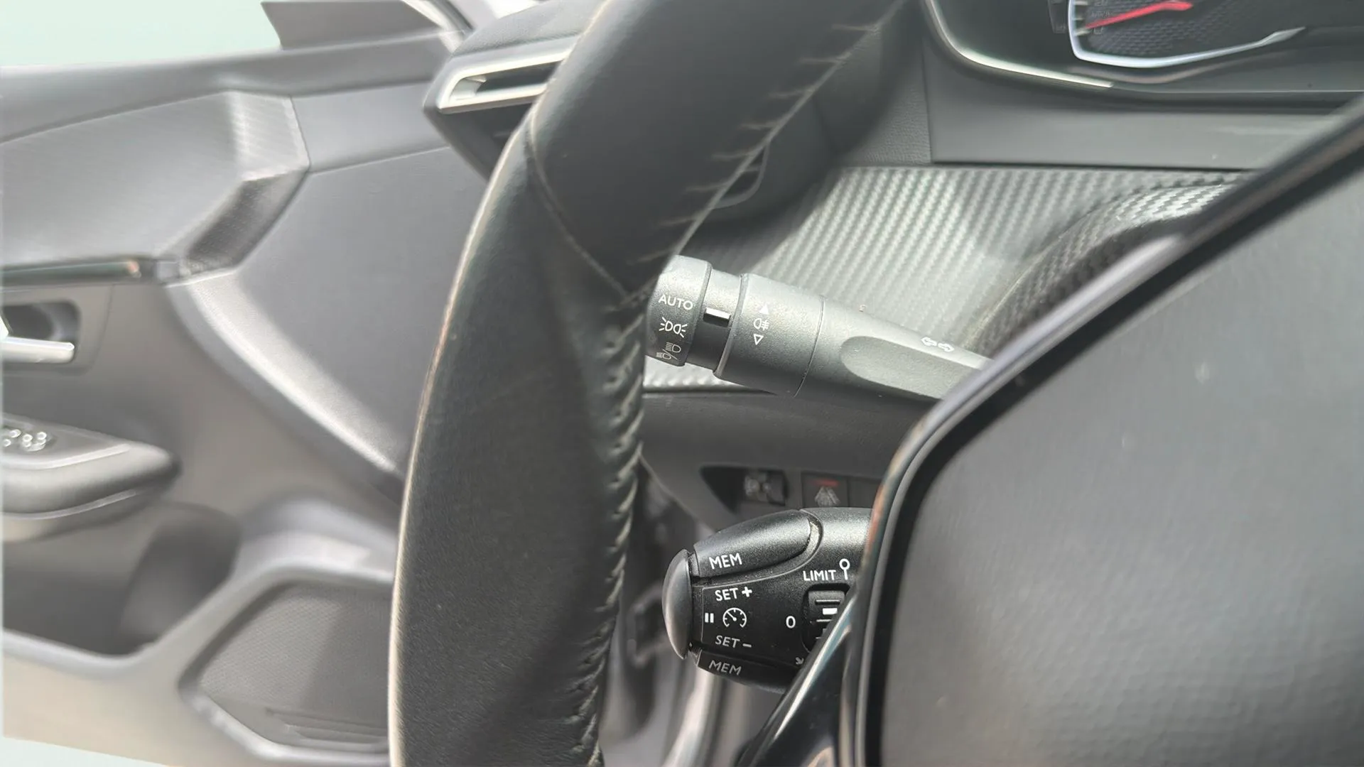 Peugeot 208 PureTech Active Pack - foto 13
