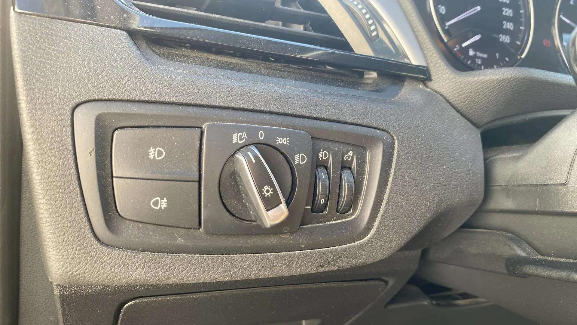 BMW X1 sDrive18d - foto 17
