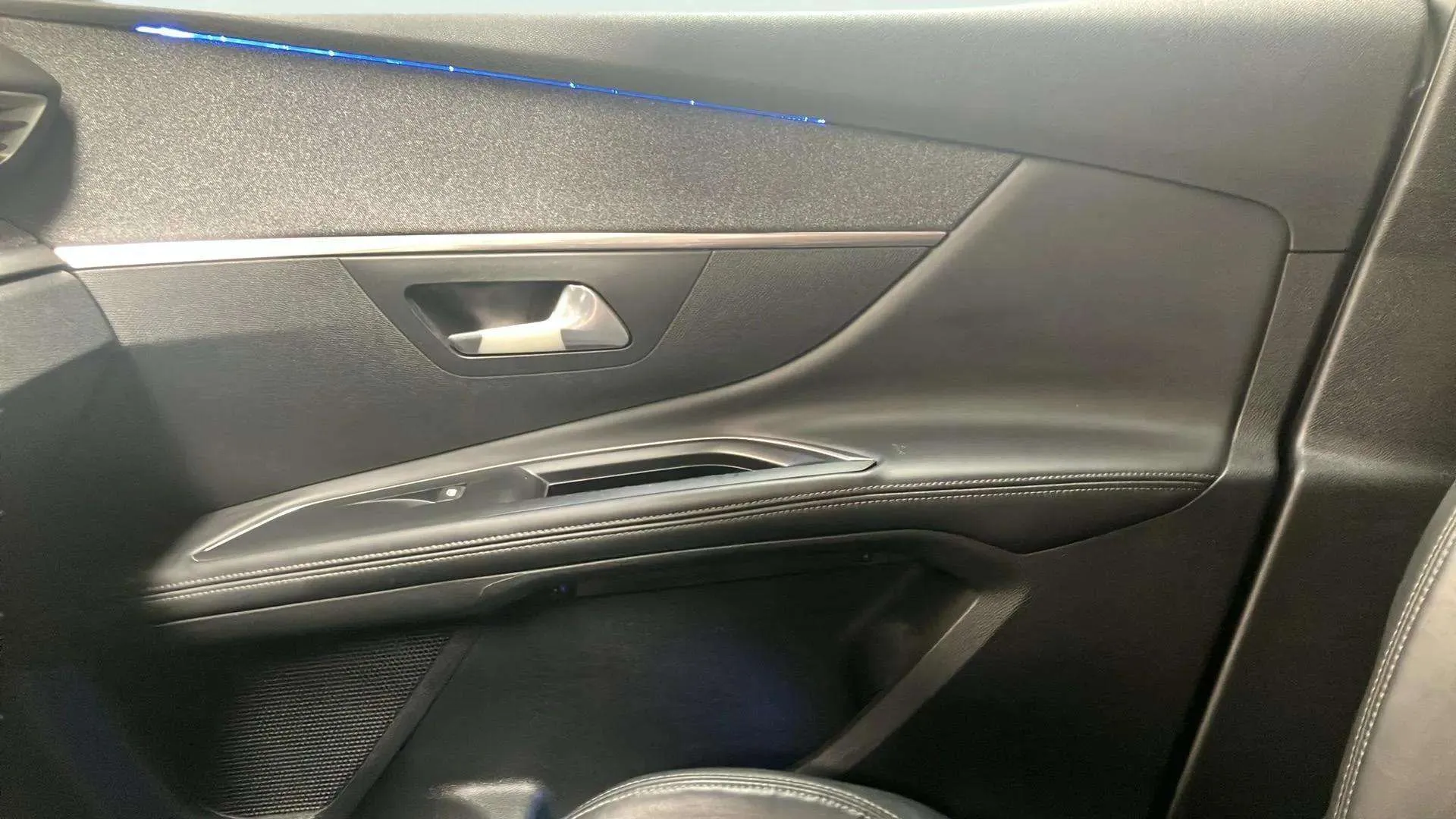 Peugeot 5008 Allure 1.6L BlueHDi - foto 15
