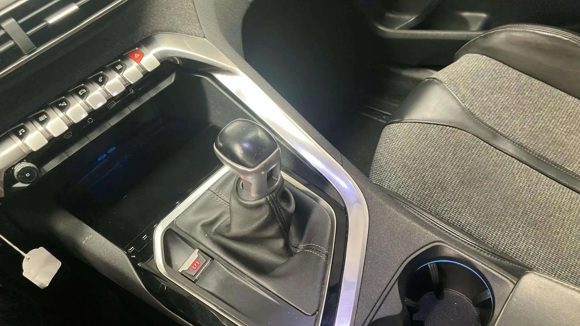 Peugeot 5008 Allure 1.6L BlueHDi - foto 19