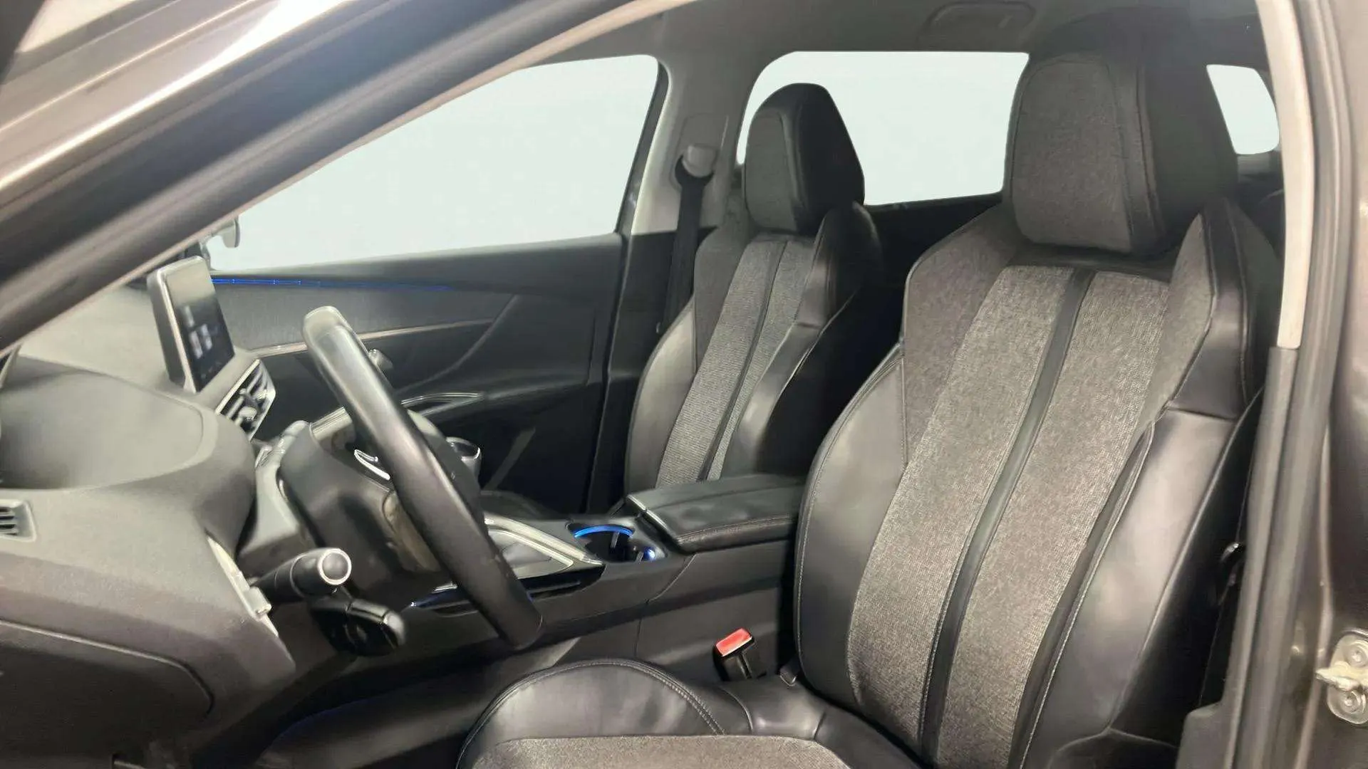 Peugeot 5008 Allure 1.6L BlueHDi - foto 9