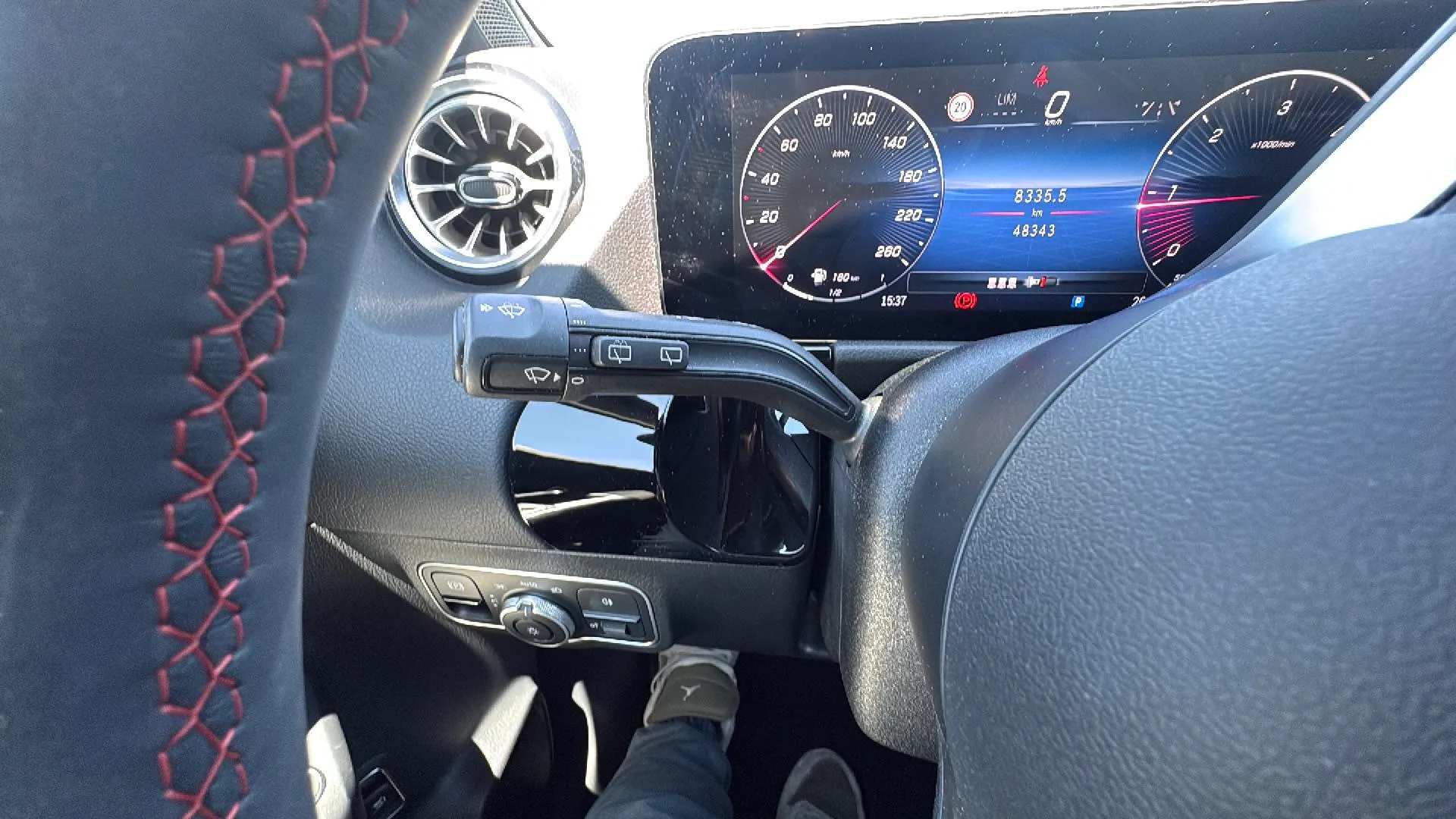 Mercedes-Benz GLA 200 D - foto 15