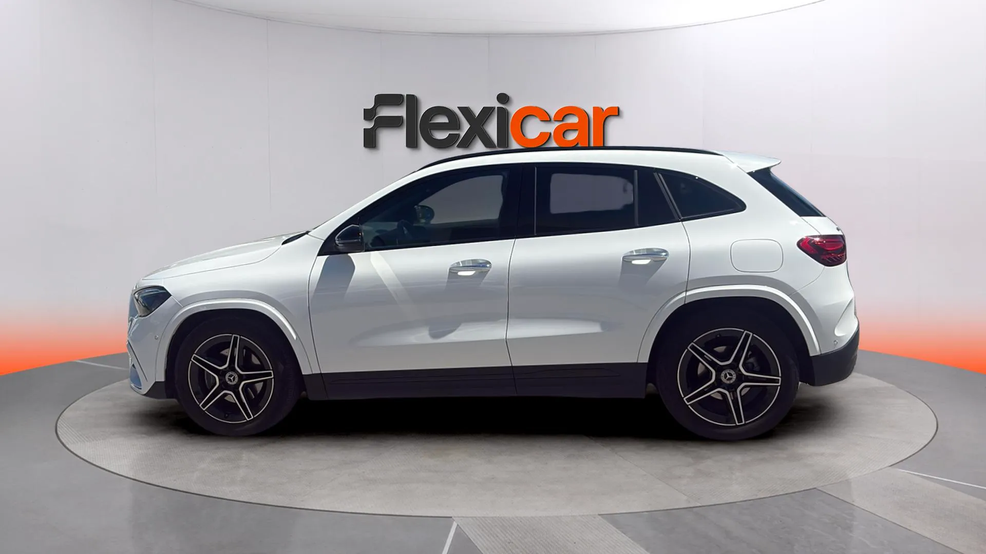 Mercedes-Benz GLA 200 D - foto 4