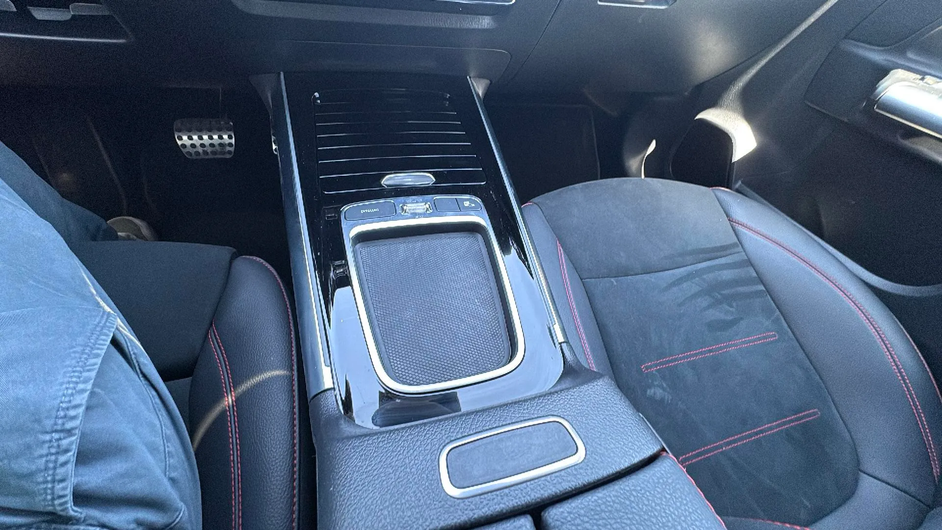 Mercedes-Benz GLA 200 D - foto 25