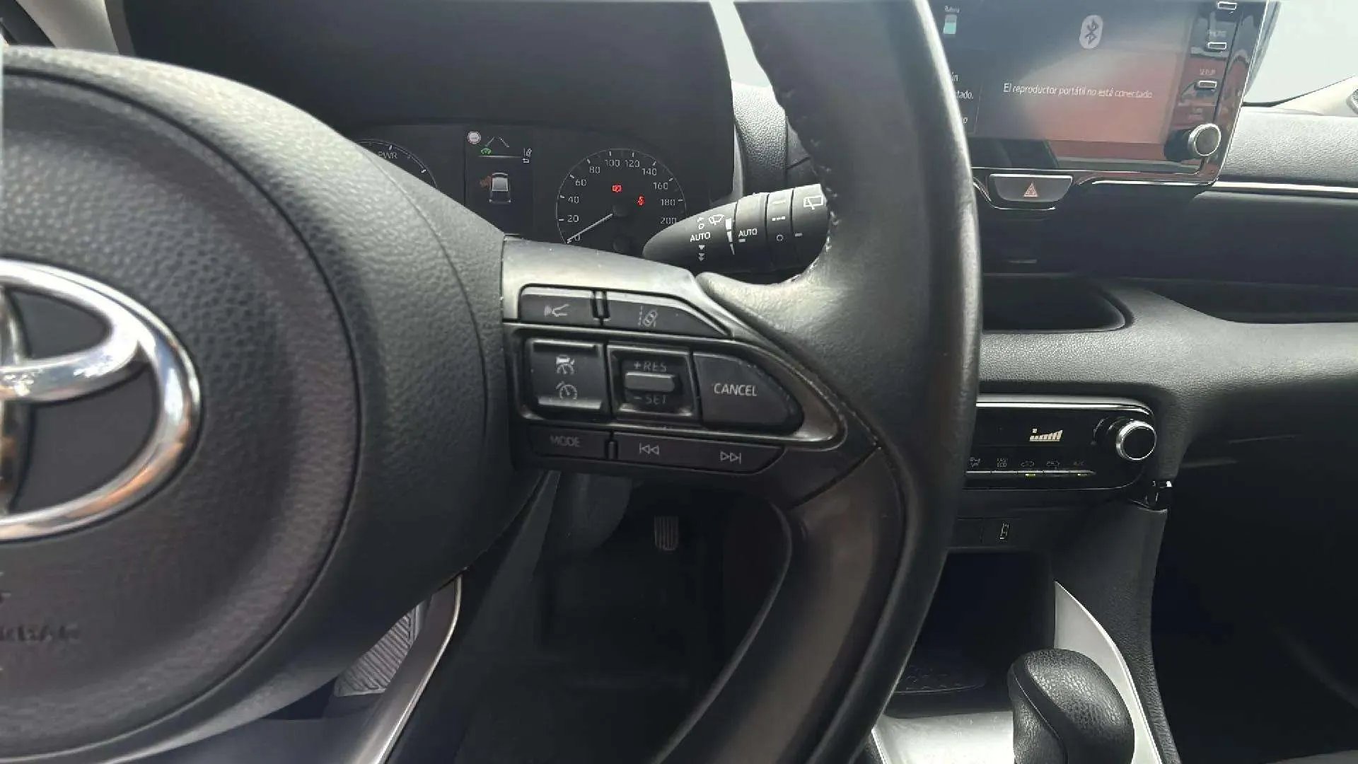 Toyota Yaris 1.5 120H Active Tech - foto 14