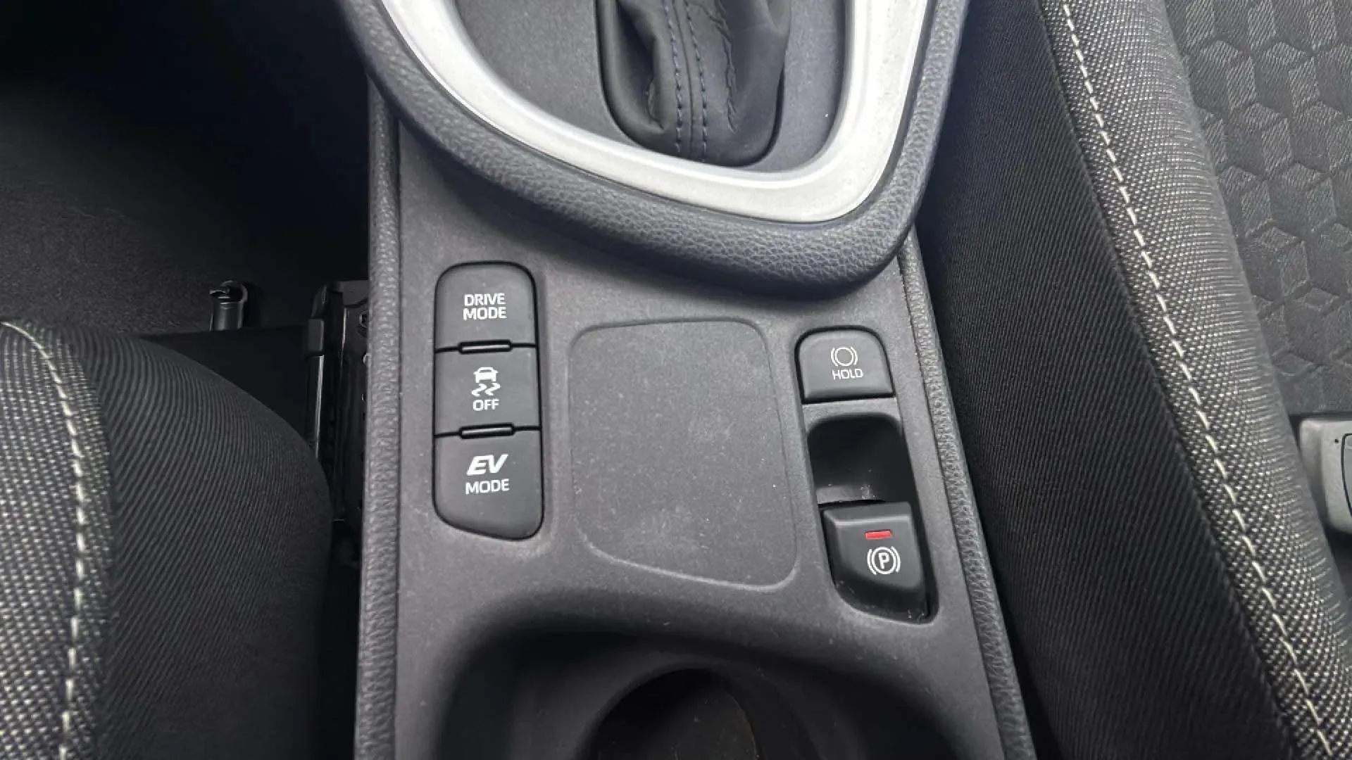 Toyota Yaris 1.5 120H Active Tech - foto 18