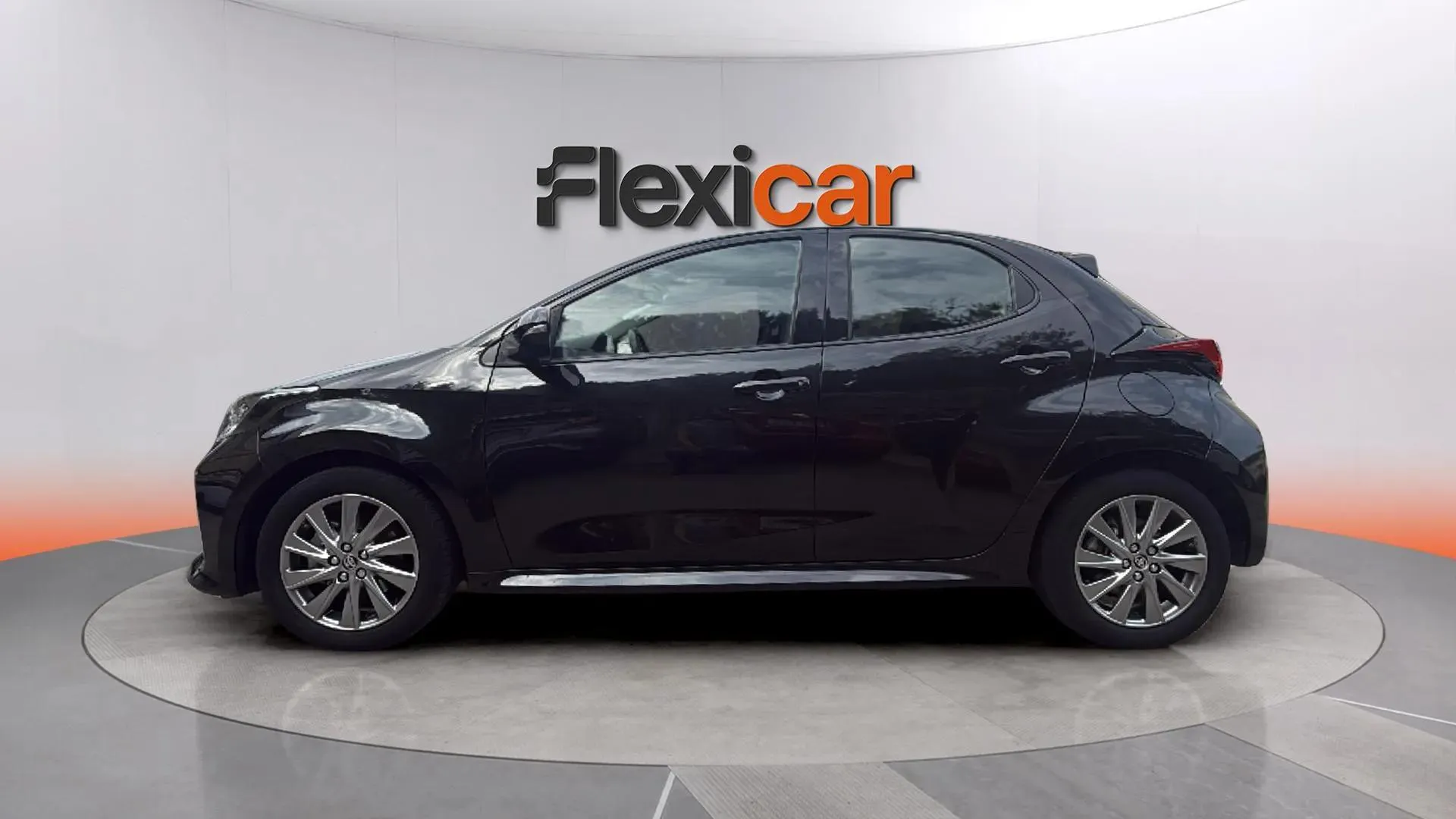 Toyota Yaris 1.5 120H Active Tech - foto 5
