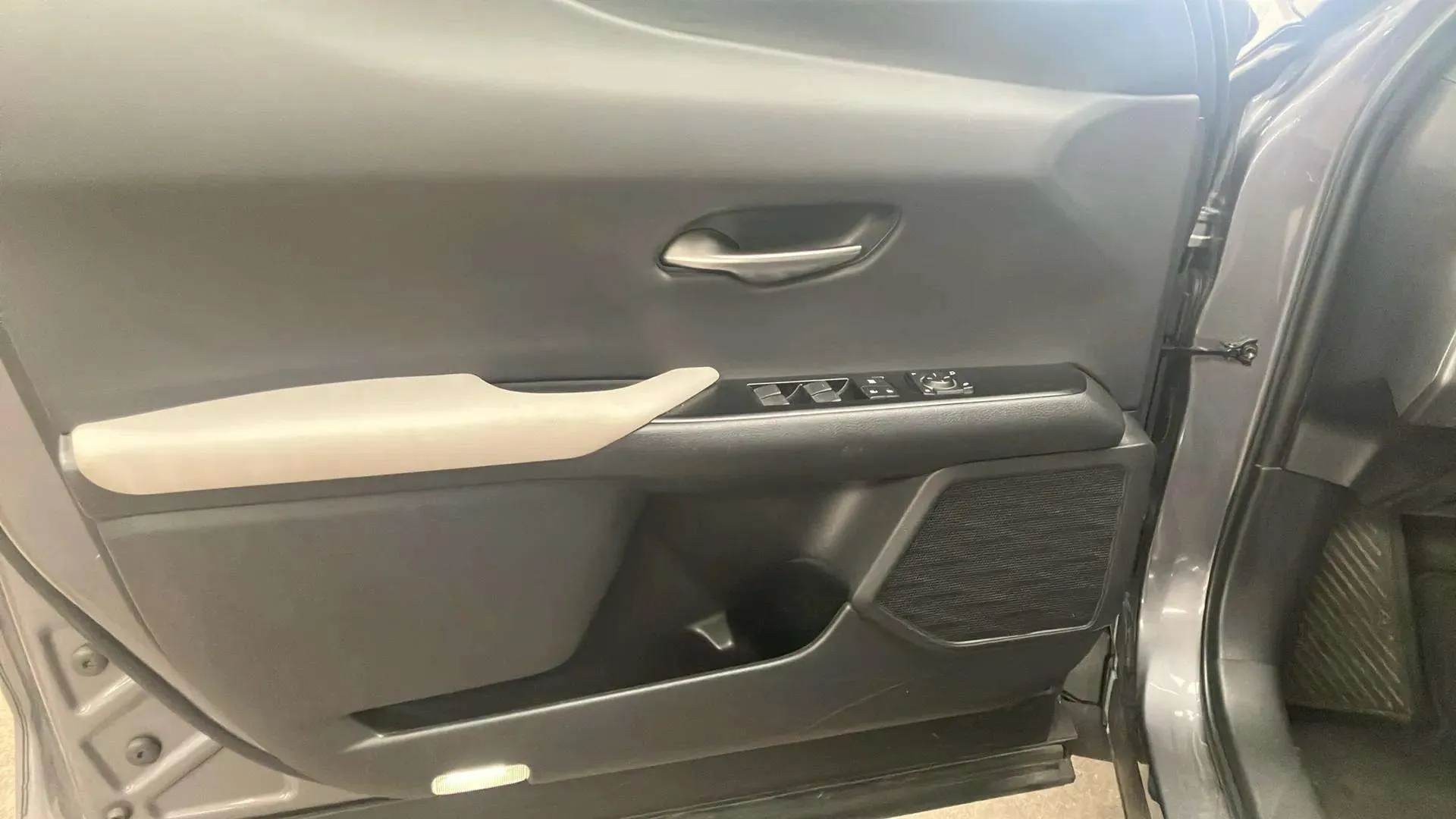 Lexus UX 2.0 250h Premium - foto 14