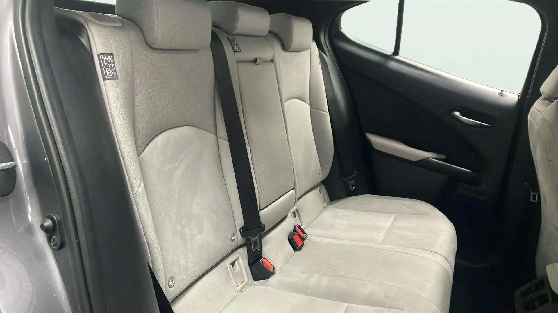 Lexus UX 2.0 250h Premium - foto 11