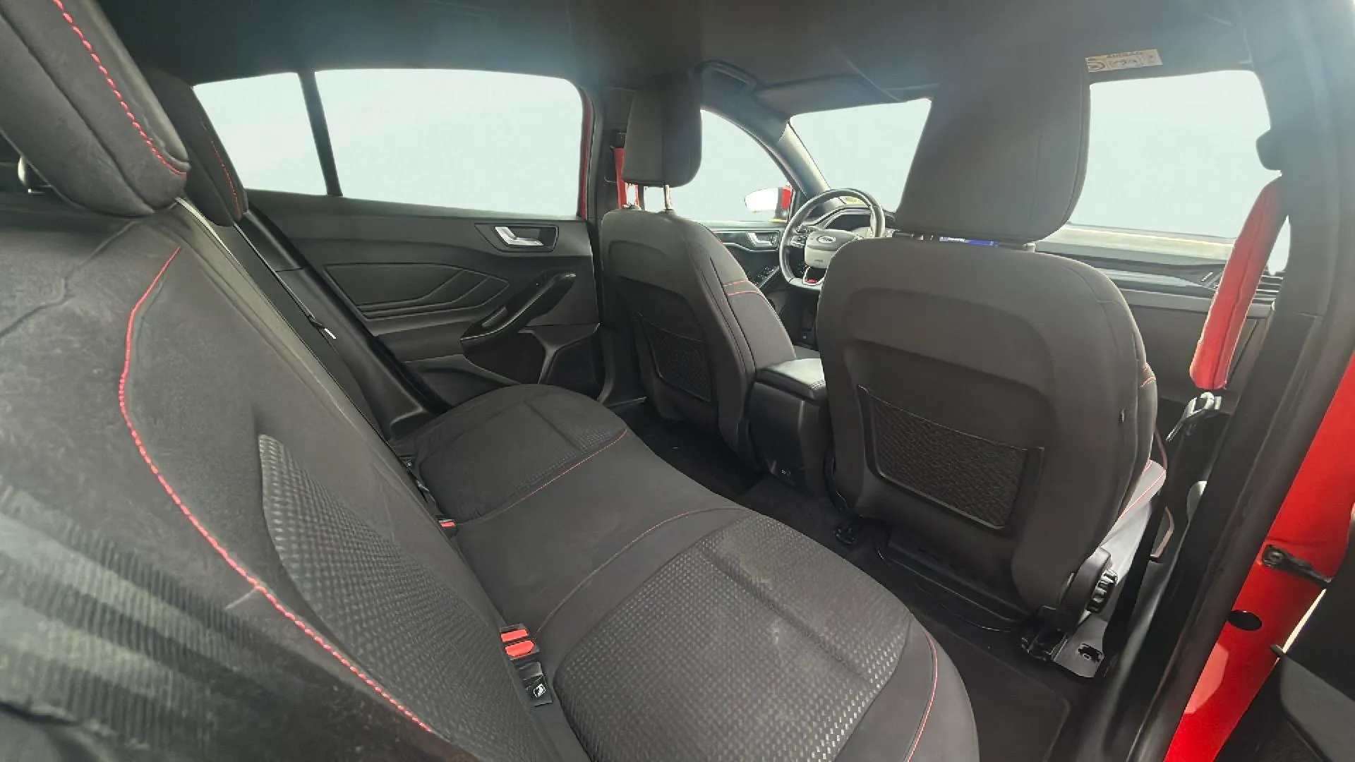 Ford Focus 1.0 EcoBoost MHEV Active - foto 12
